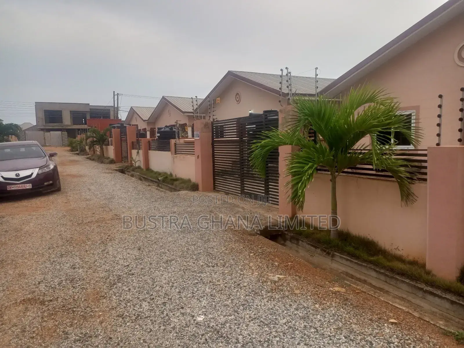 3bdrm House in Community 25 Savanna, Tema Metropolitan for sale