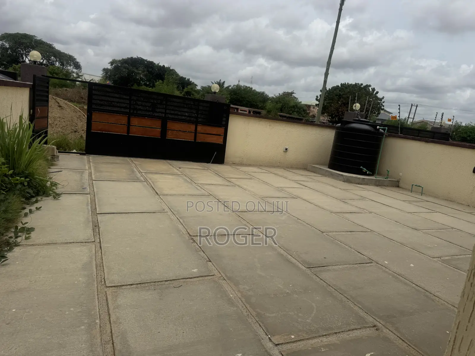 2bdrm House in Achimota Mile 7 for sale