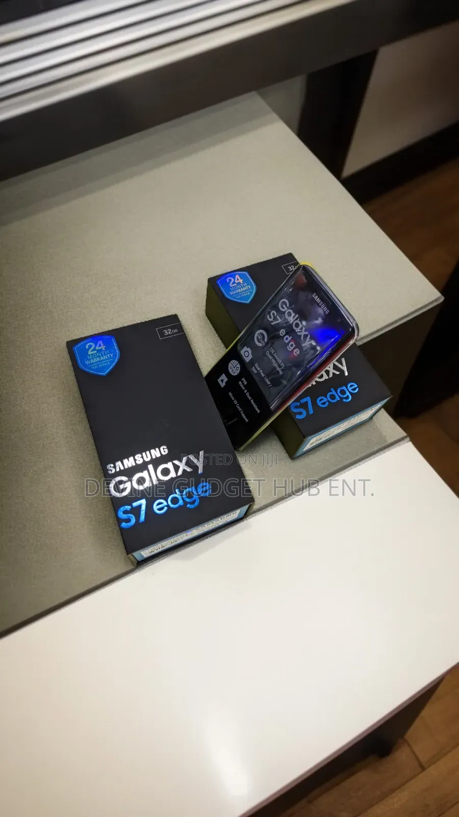 New Samsung Galaxy S7 edge 32 GB Gray