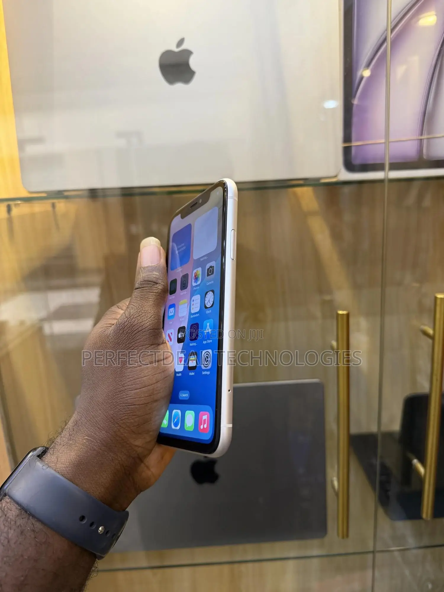 New Apple iPhone XR 128 GB White