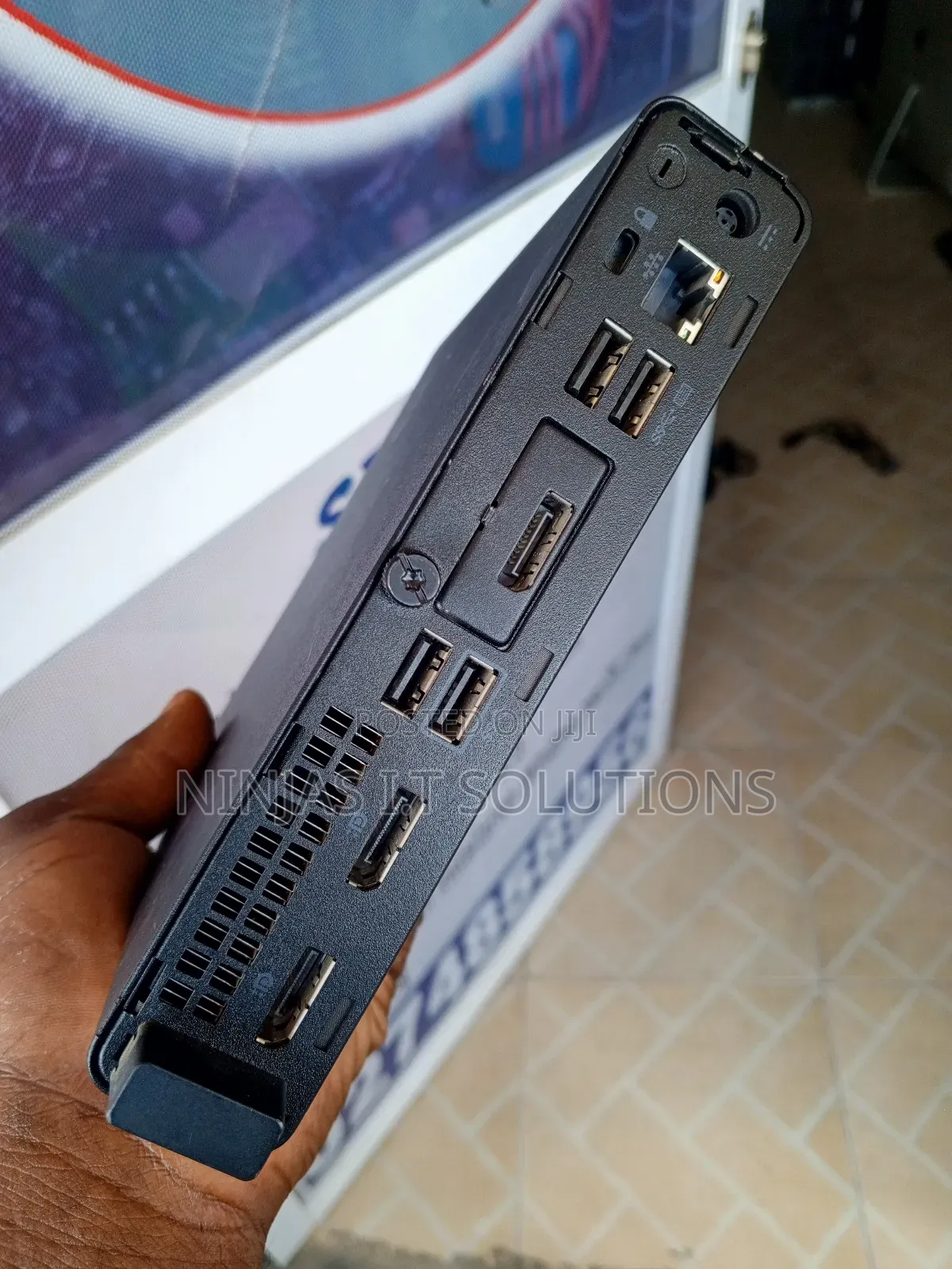 Desktop Computer HP EliteDesk 705 8GB AMD Ryzen 3 SSD 256GB