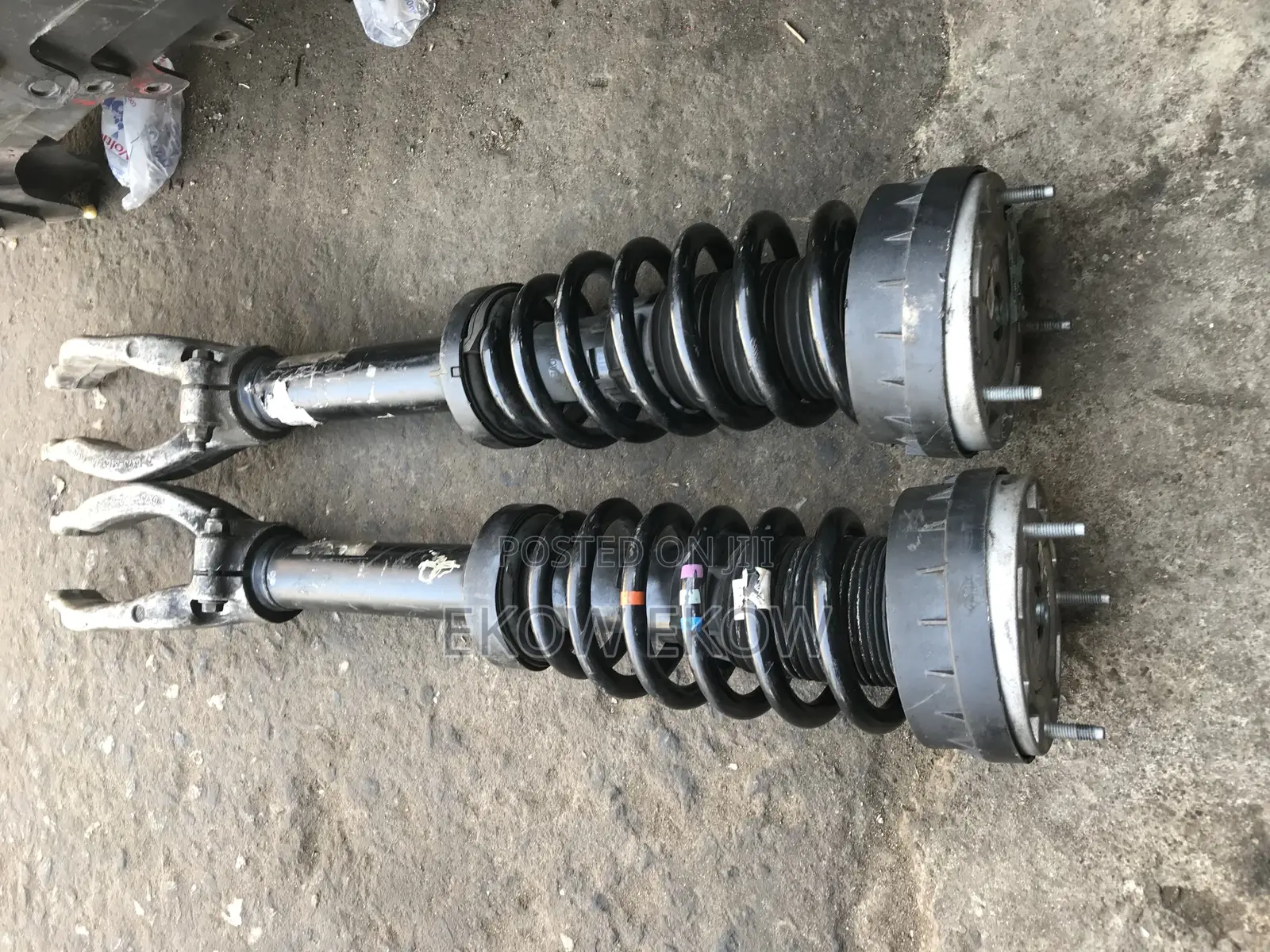 Range Rover Verlar / Jaguar F-Pace Front Shock Absorbers