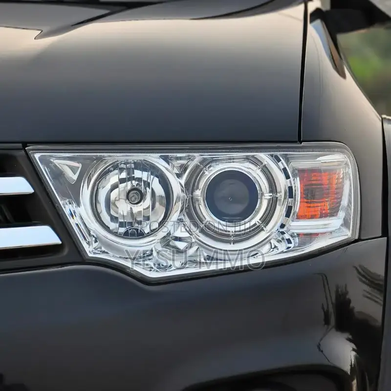 Mitsubishi Prado Sports Headlight Depo