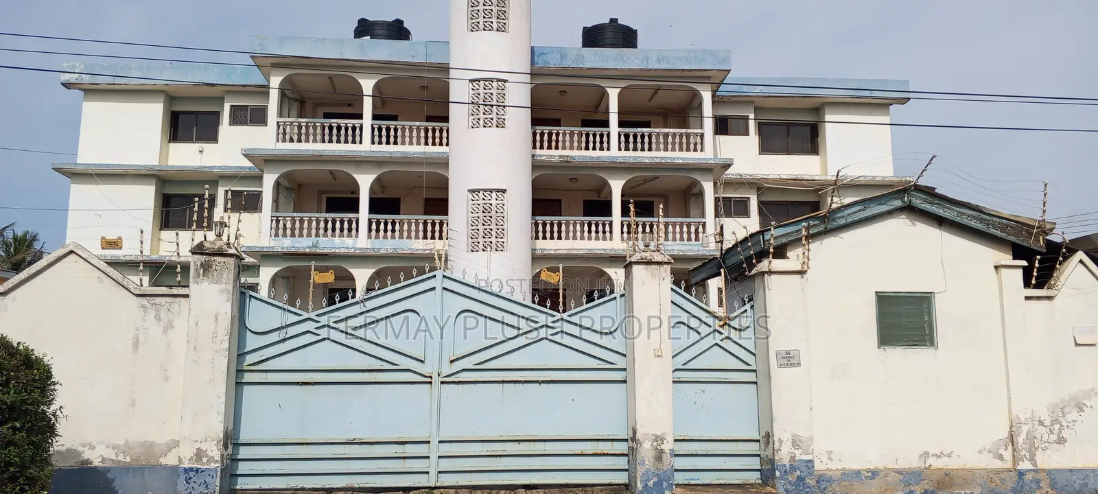 18bdrm Mansion in Accra Properties for sale