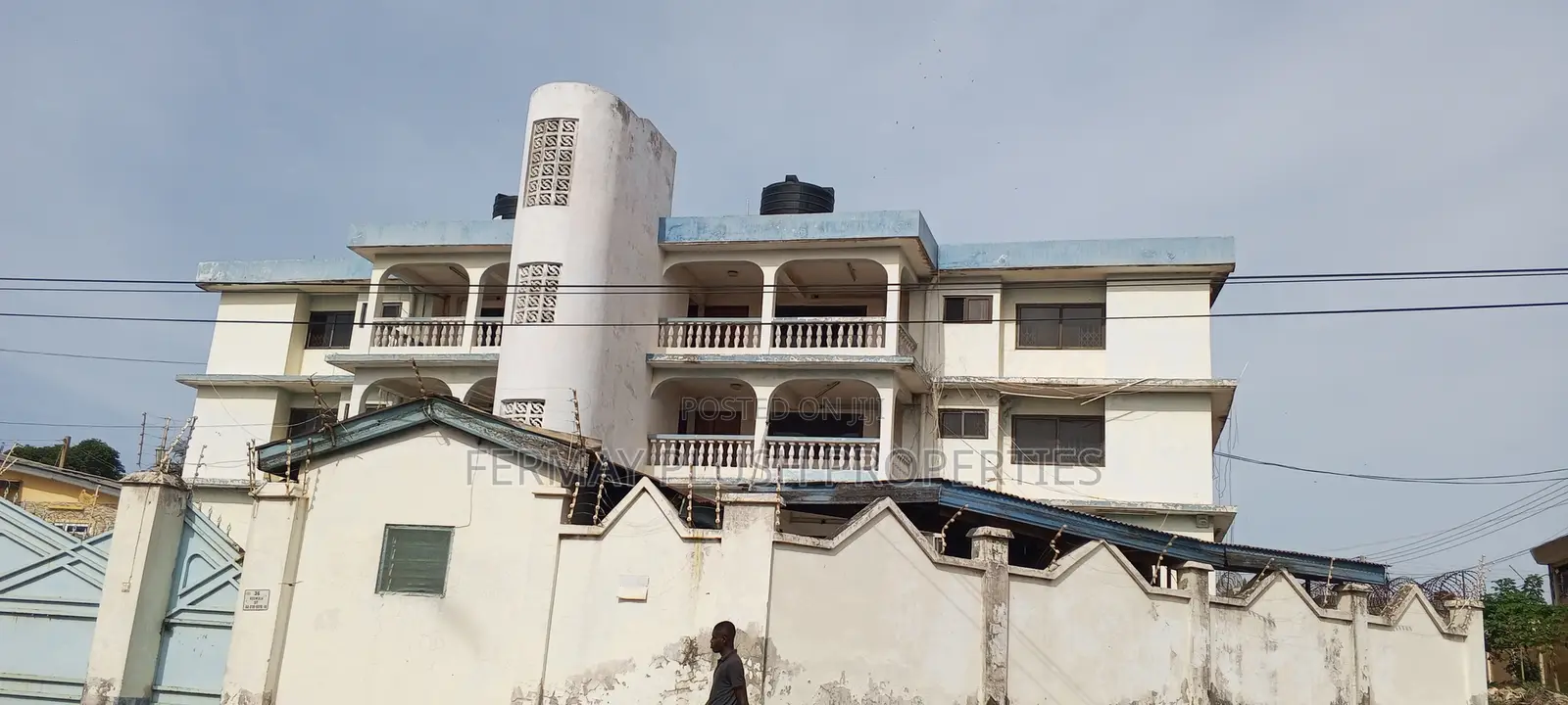 30 Rooms for Sale in Accra