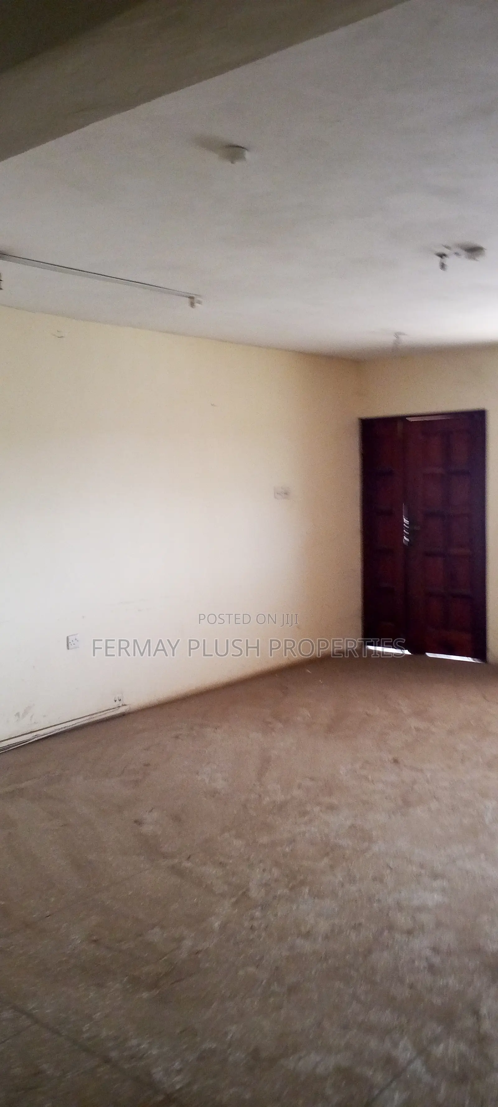 30 Rooms for Sale in Accra