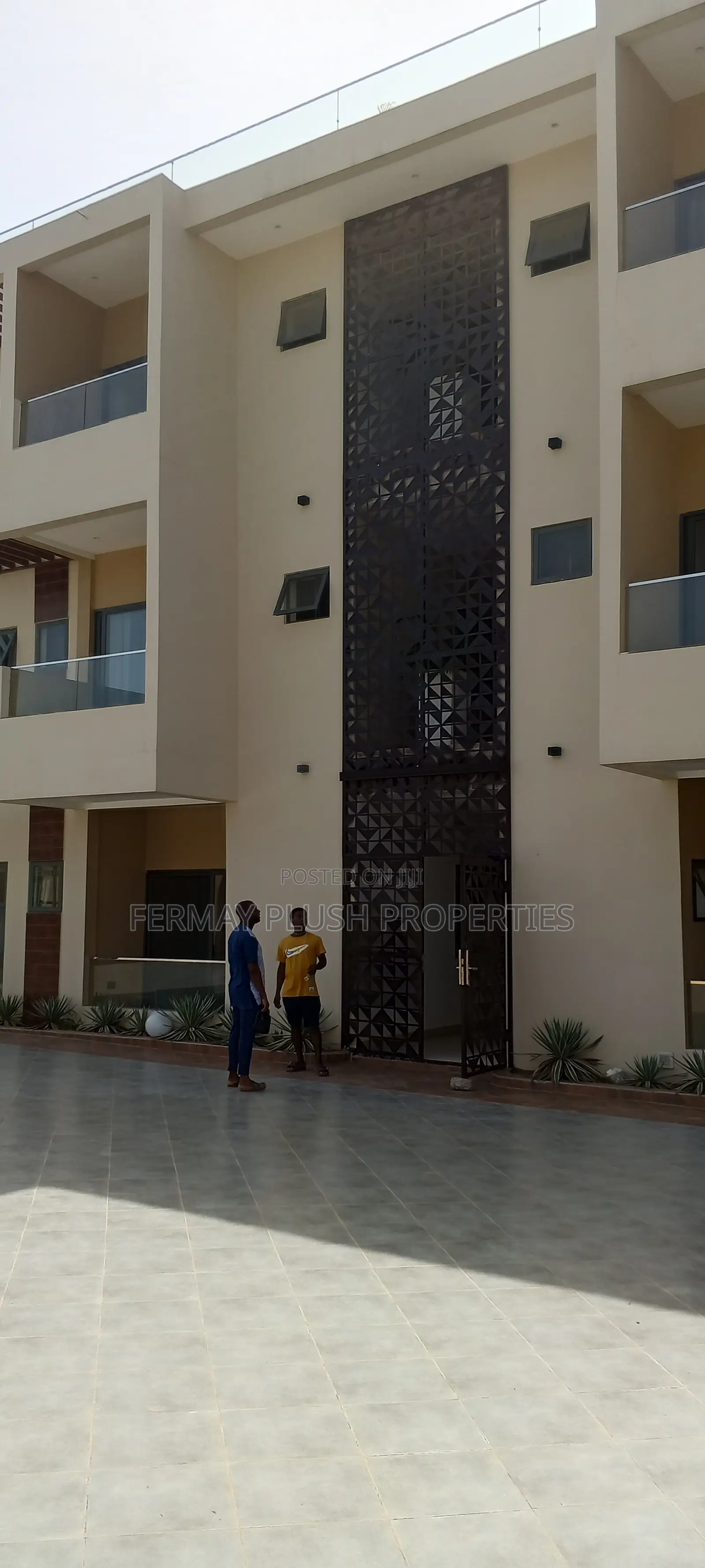 Furnished 1bdrm Apartment in Accra Homes for sale