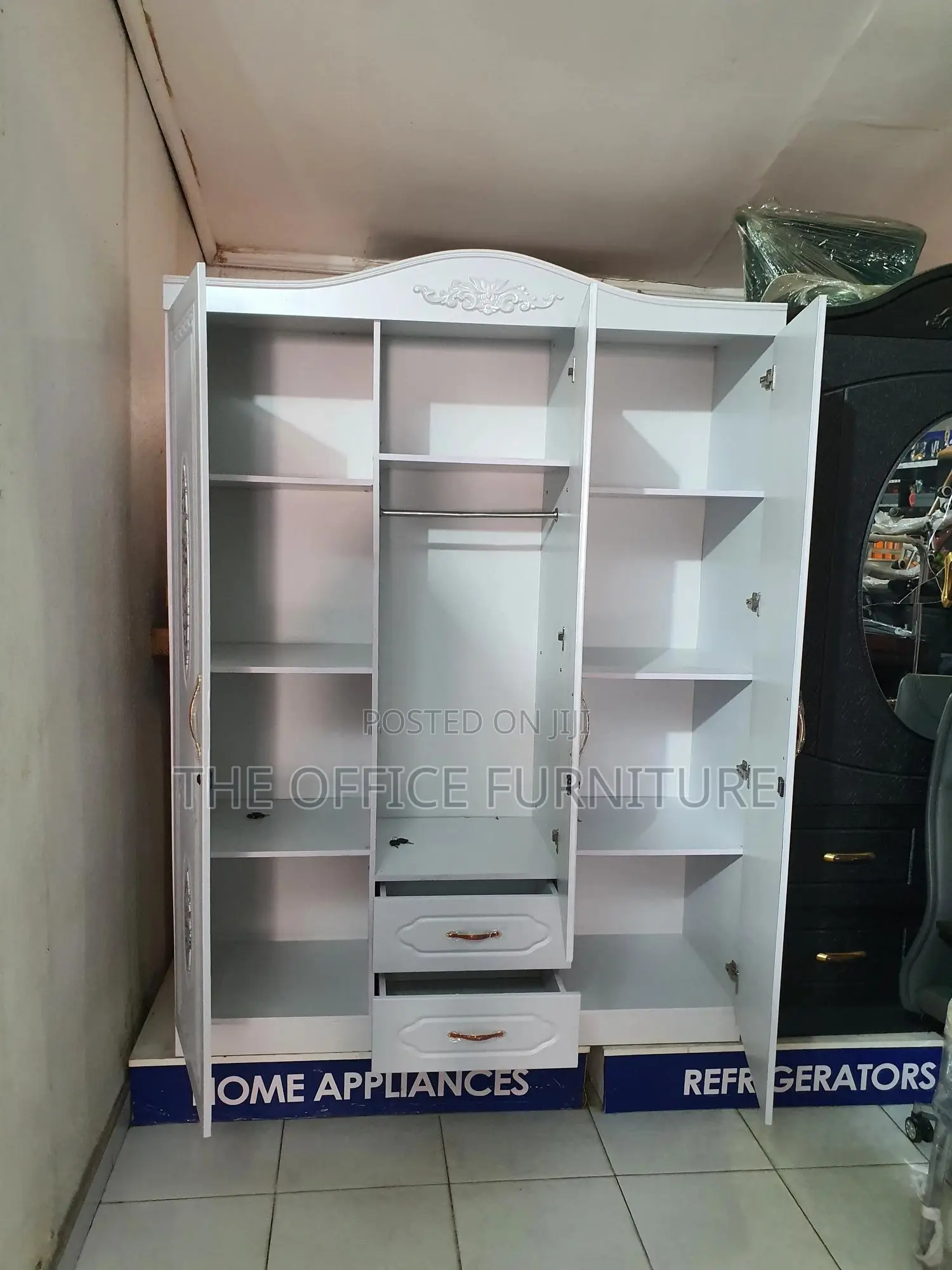 Wardrobe 3 Doors