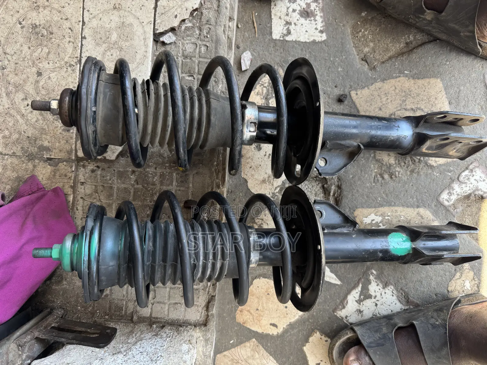 Toyota Yaris:2008 to 2014 Front Shocks Absorbers
