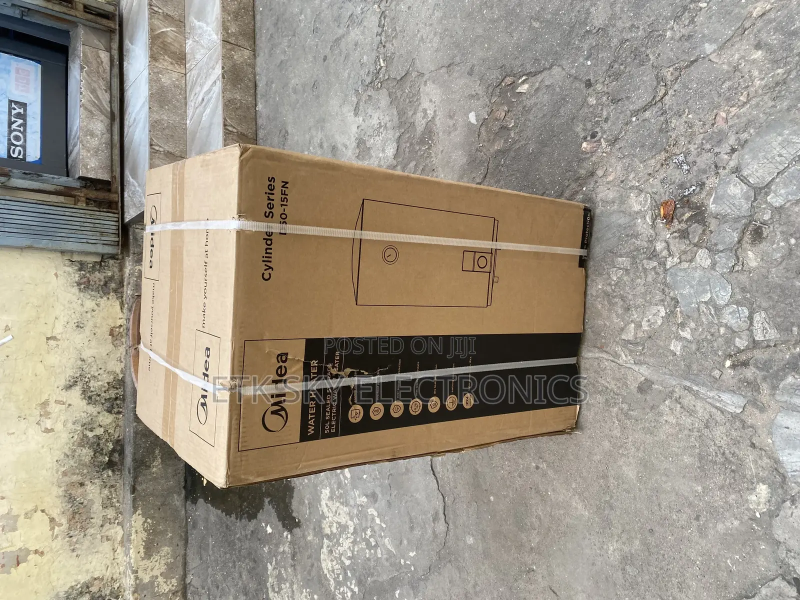 Riveting Midea 50l Water Heater