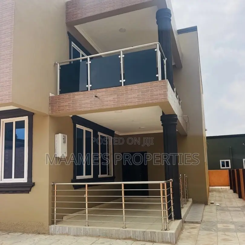 4bdrm Duplex in Spintex for sale