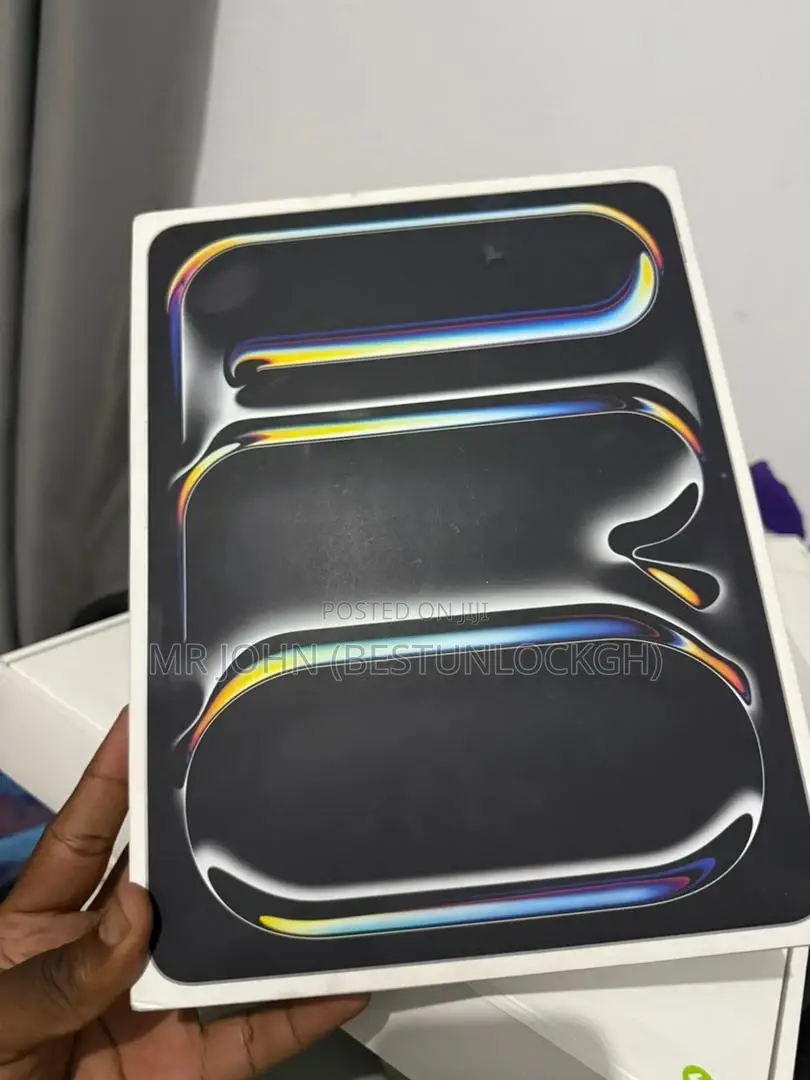 New Apple iPad Pro 13 (2025) 256 GB Black