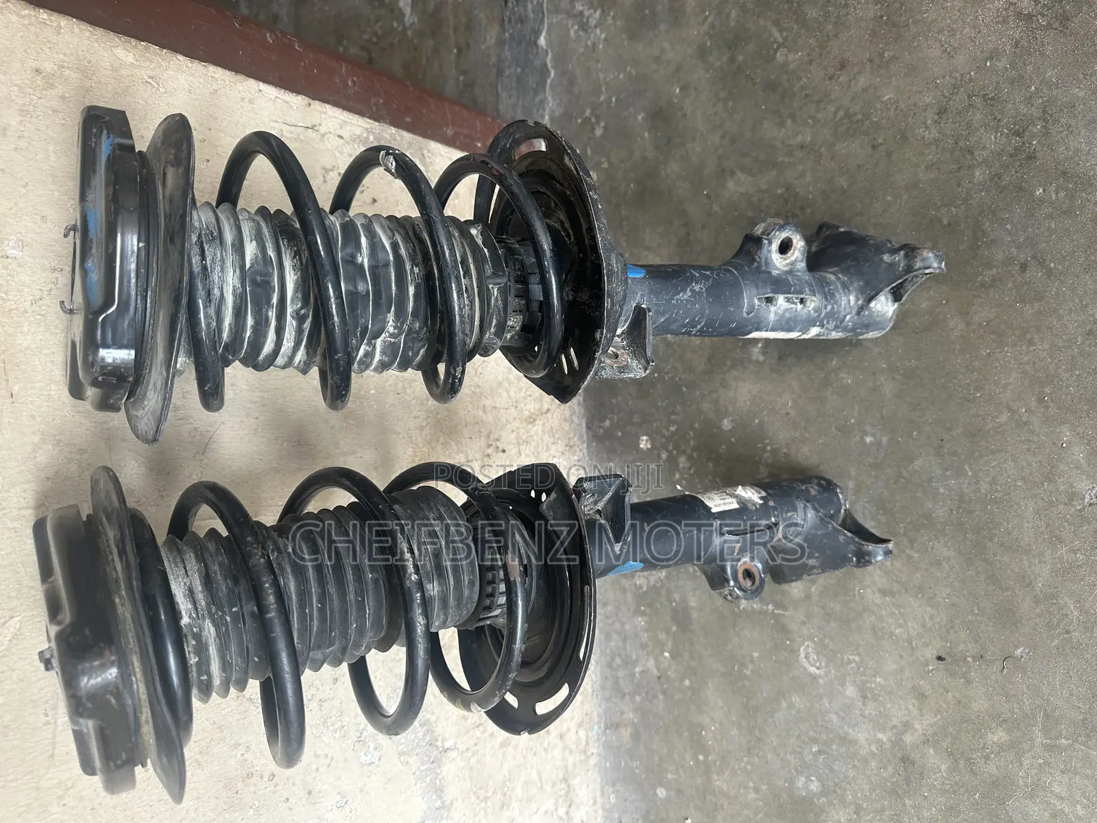 Mercedes Benz C300 2010-2014 C250 W204 Front Shock Absorbers