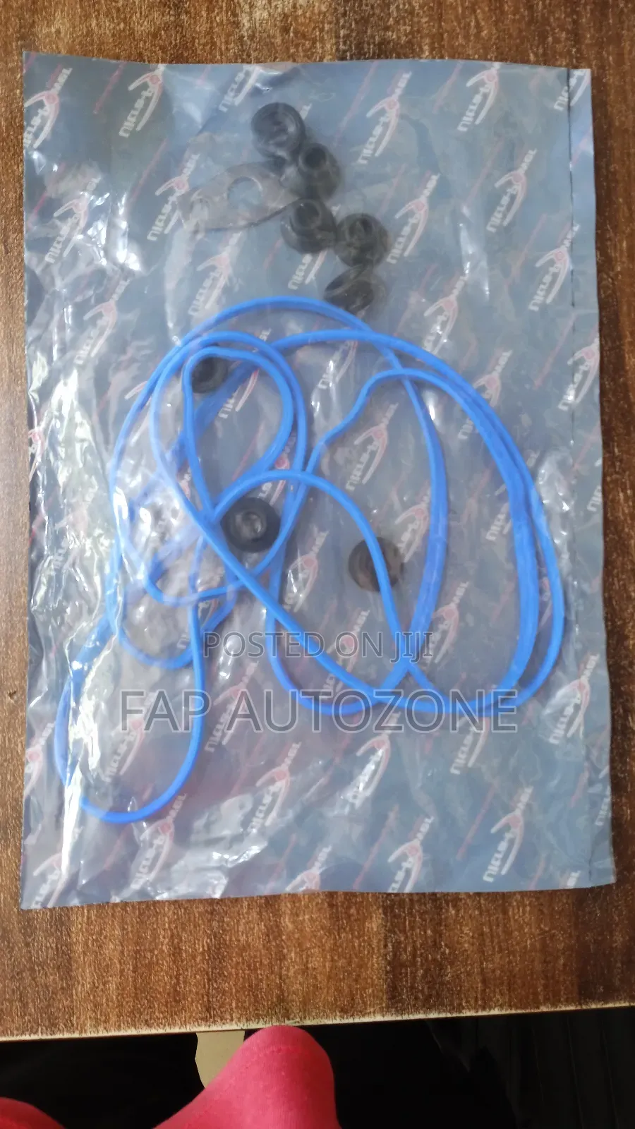 10553. Original Valve Cover Gasket for Escalade; Chevrolet From USA