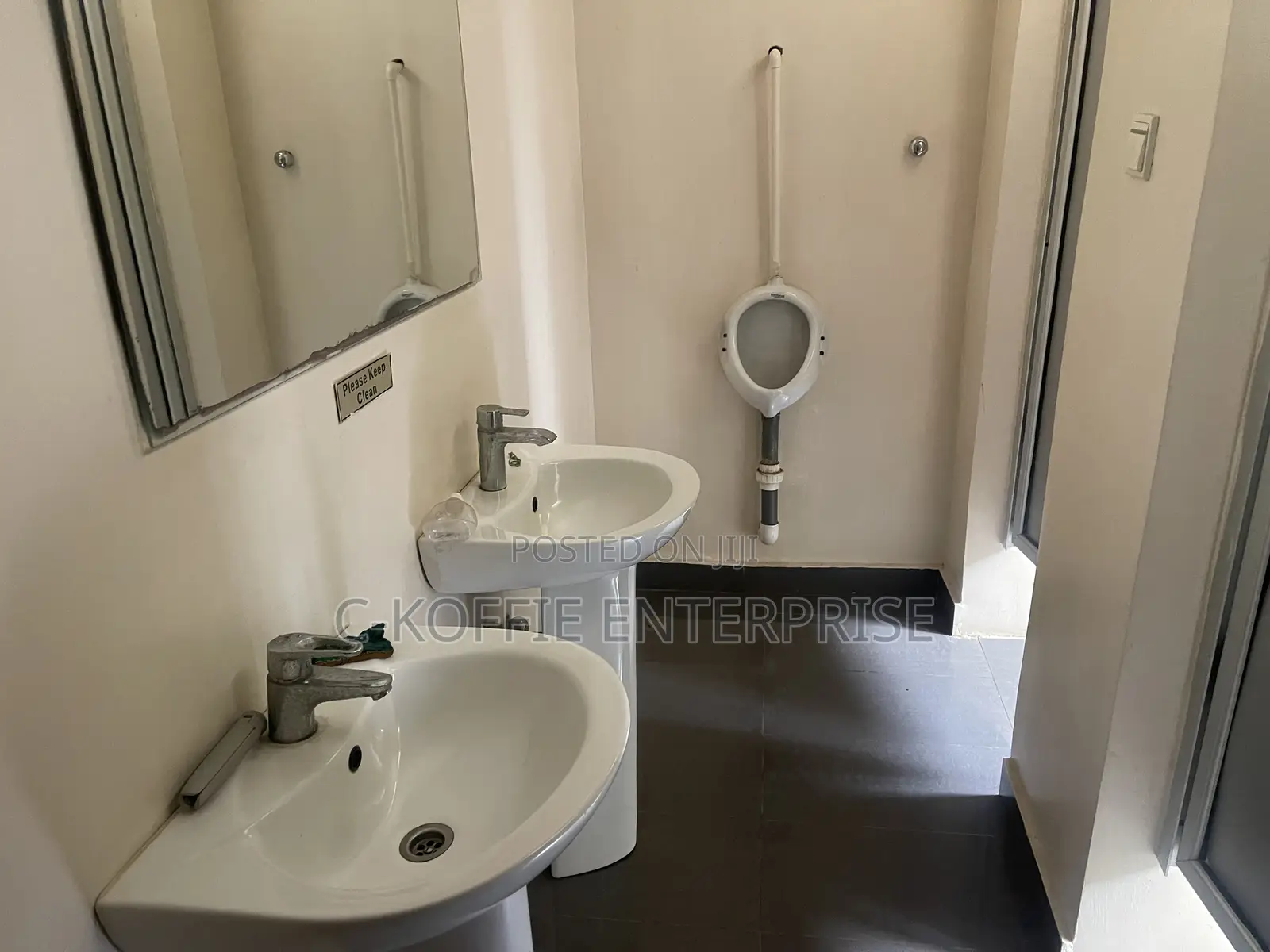 15bedrooms Hotel at North Legon for Rent