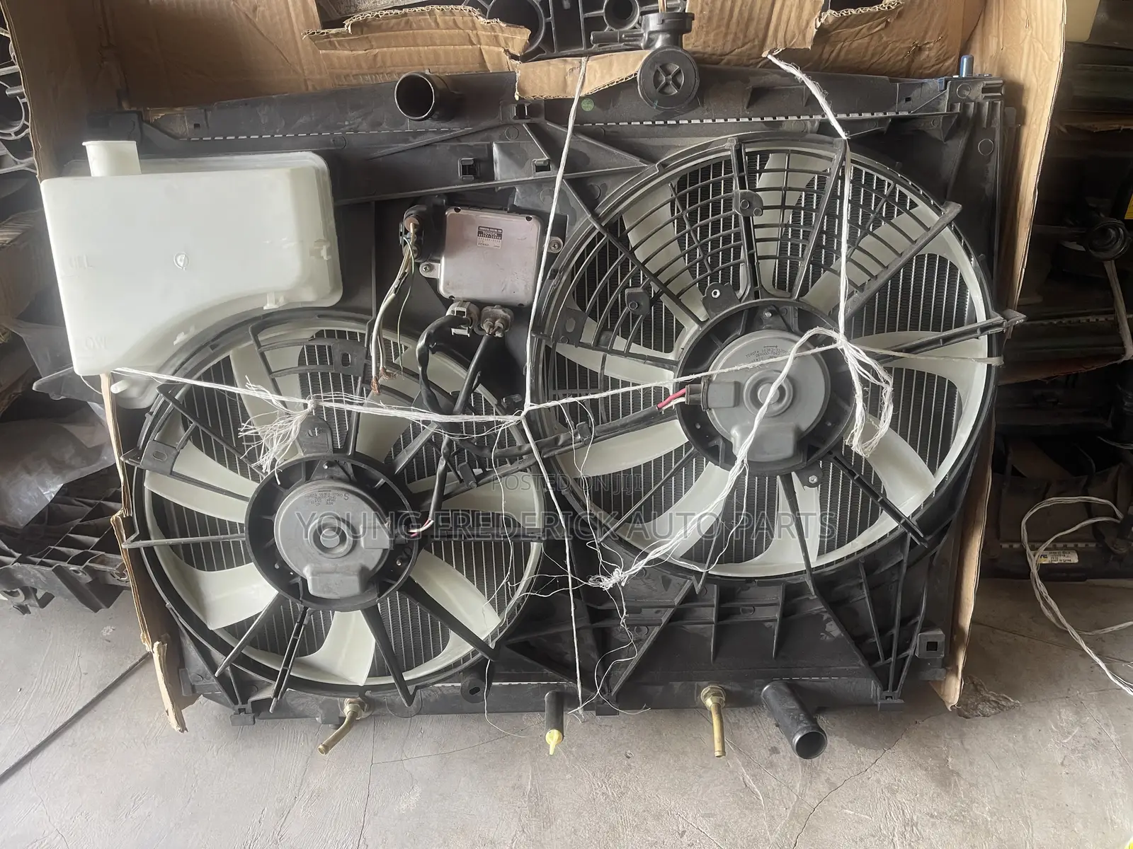 Toyota Highlander 2015-2018 Complete Radiator
