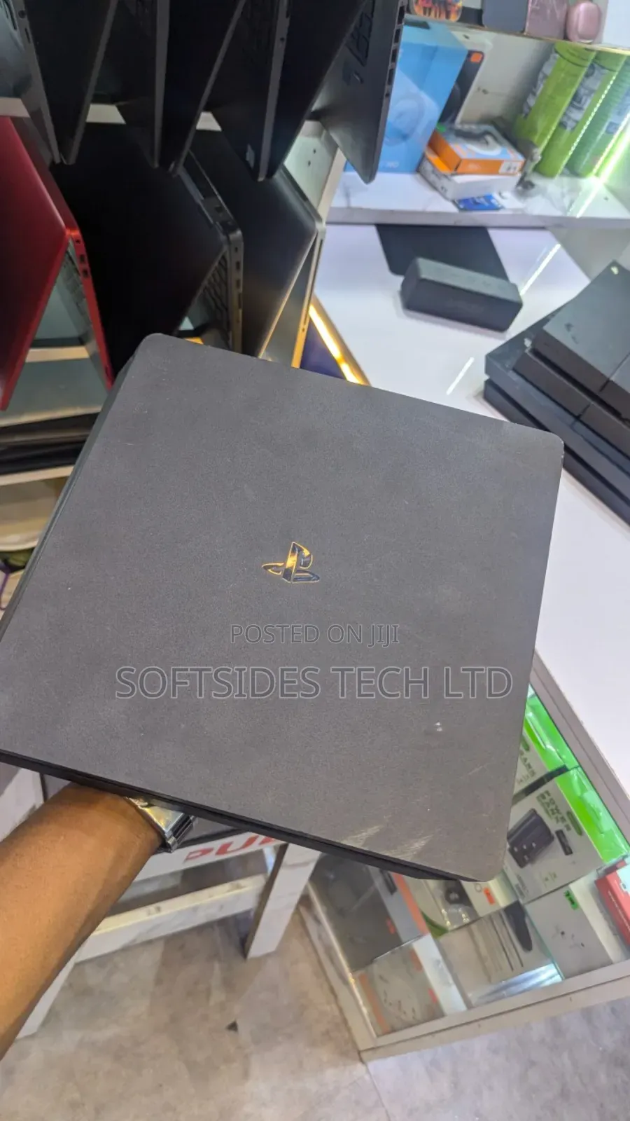 Very Neat Anti-scratch Playstation 4 Slim Home Used Console.