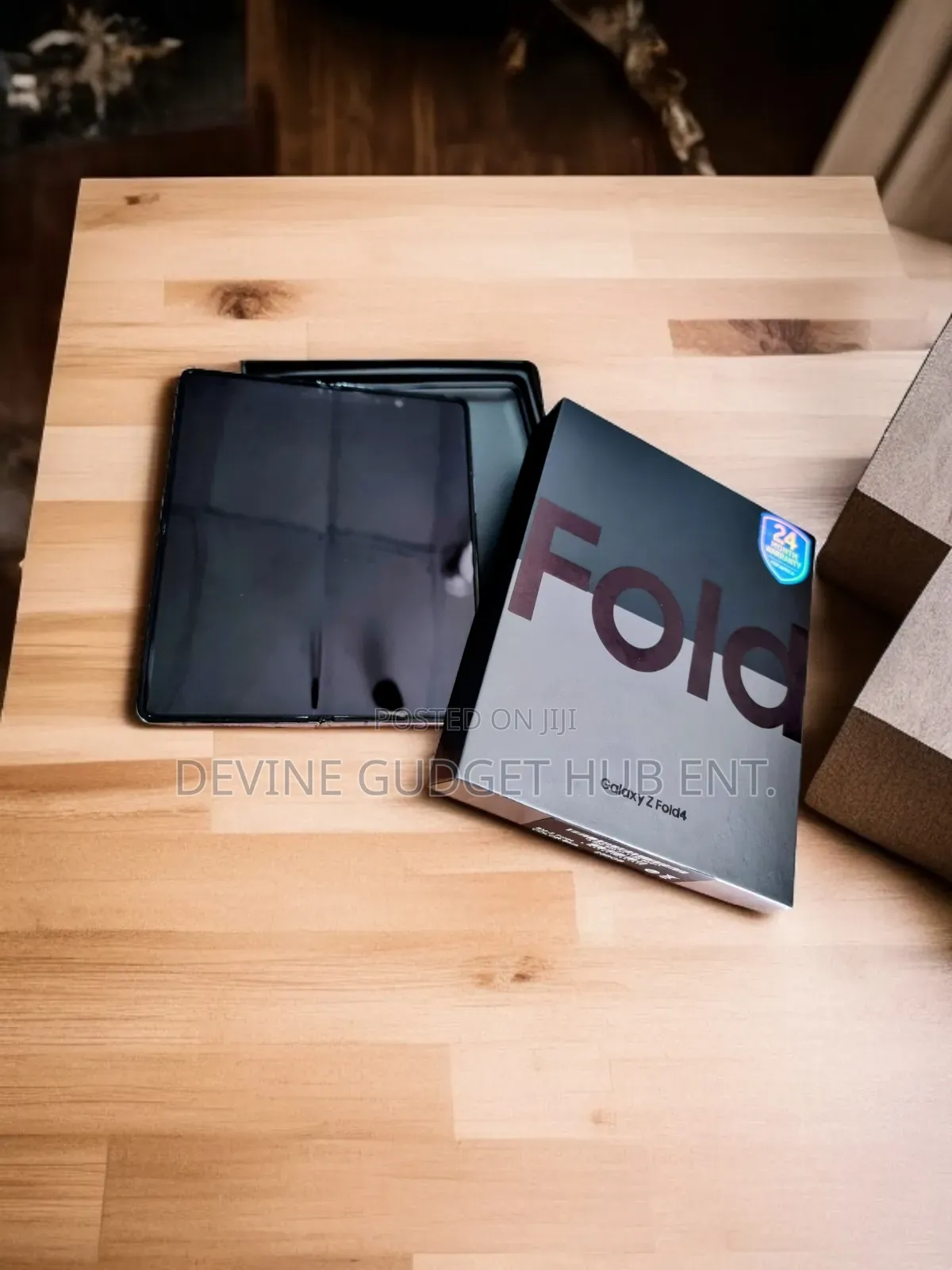 New Samsung Galaxy Z Fold4 256 GB Rose Gold
