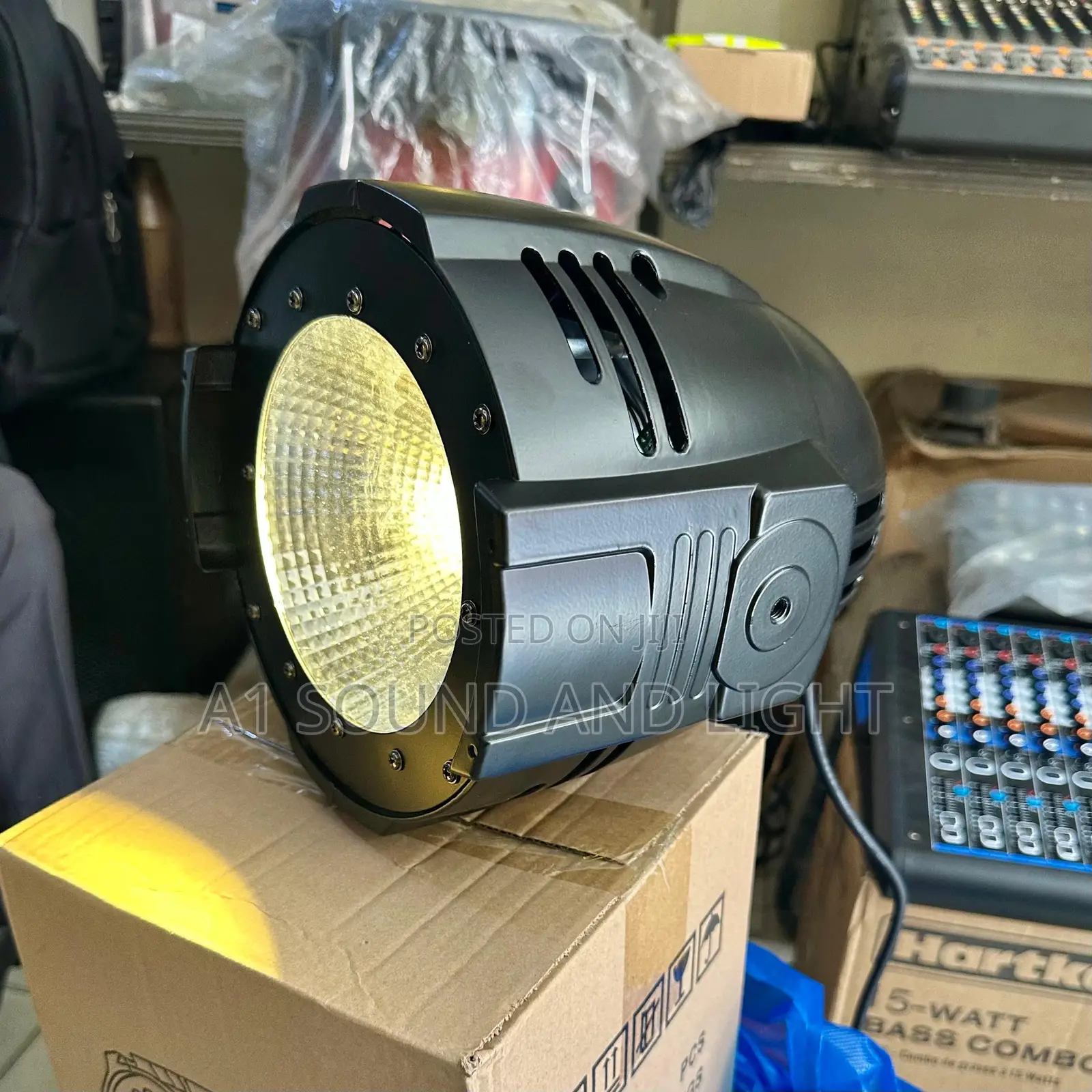 Cob Light - 200w [White And Warm]