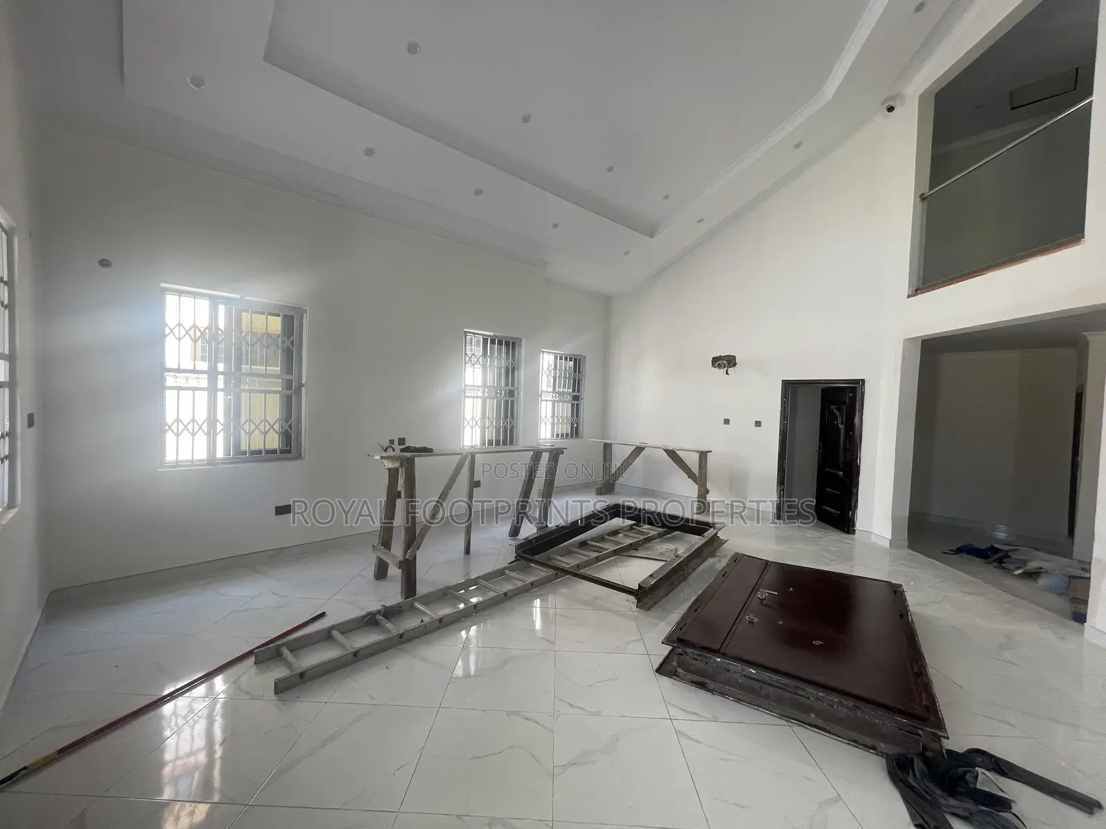7bdrm Mansion in Luxelooks Properties, East Legon for sale