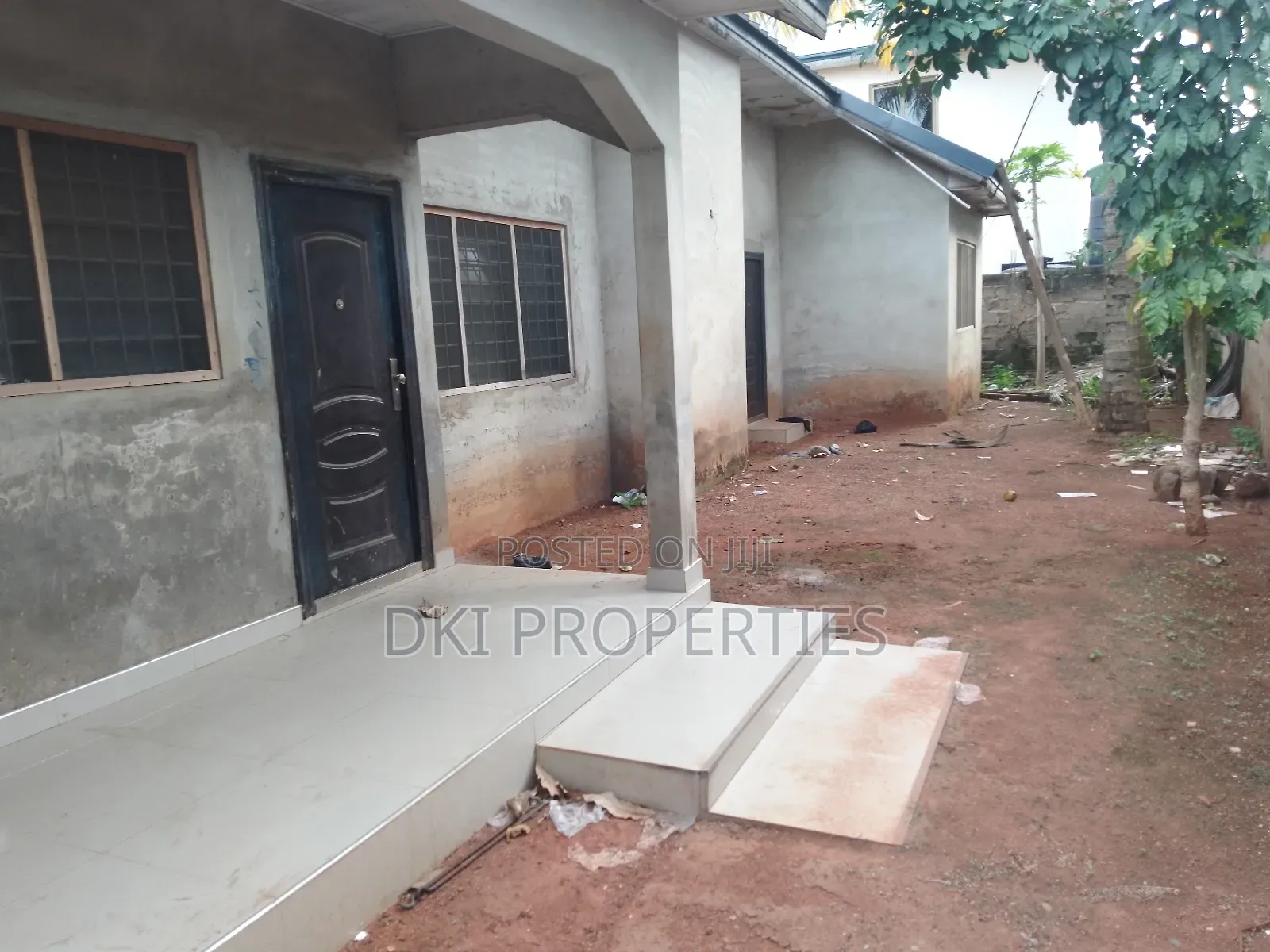 6bdrm House in Dki Properties, New Legon for sale