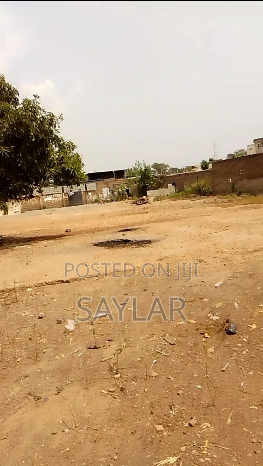 T. D. C Documents 3 and Half Plots Property at Comm12 Tema