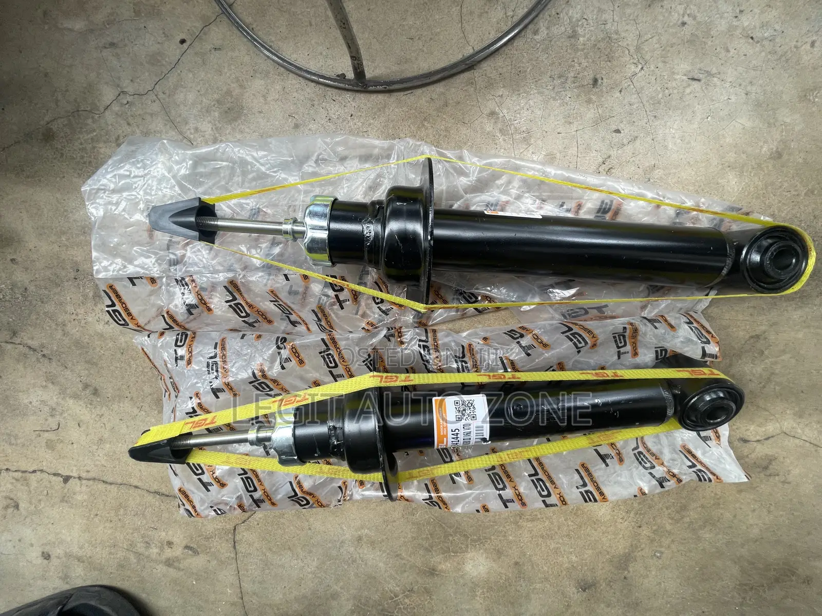 Mitsubishi Pajero 2010,2011,2012,2017 Front Shocks Available