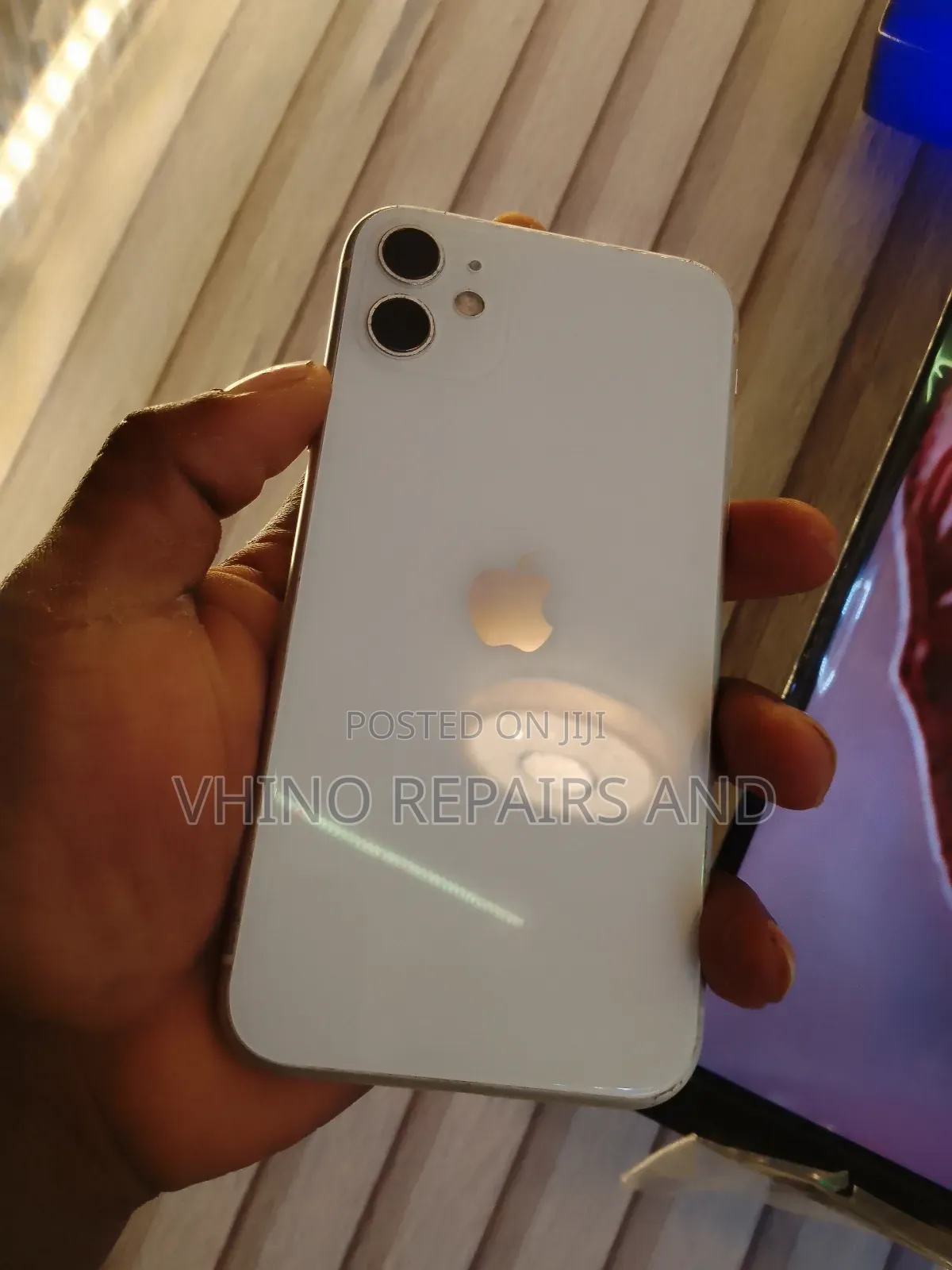 New Apple iPhone 11 64 GB White