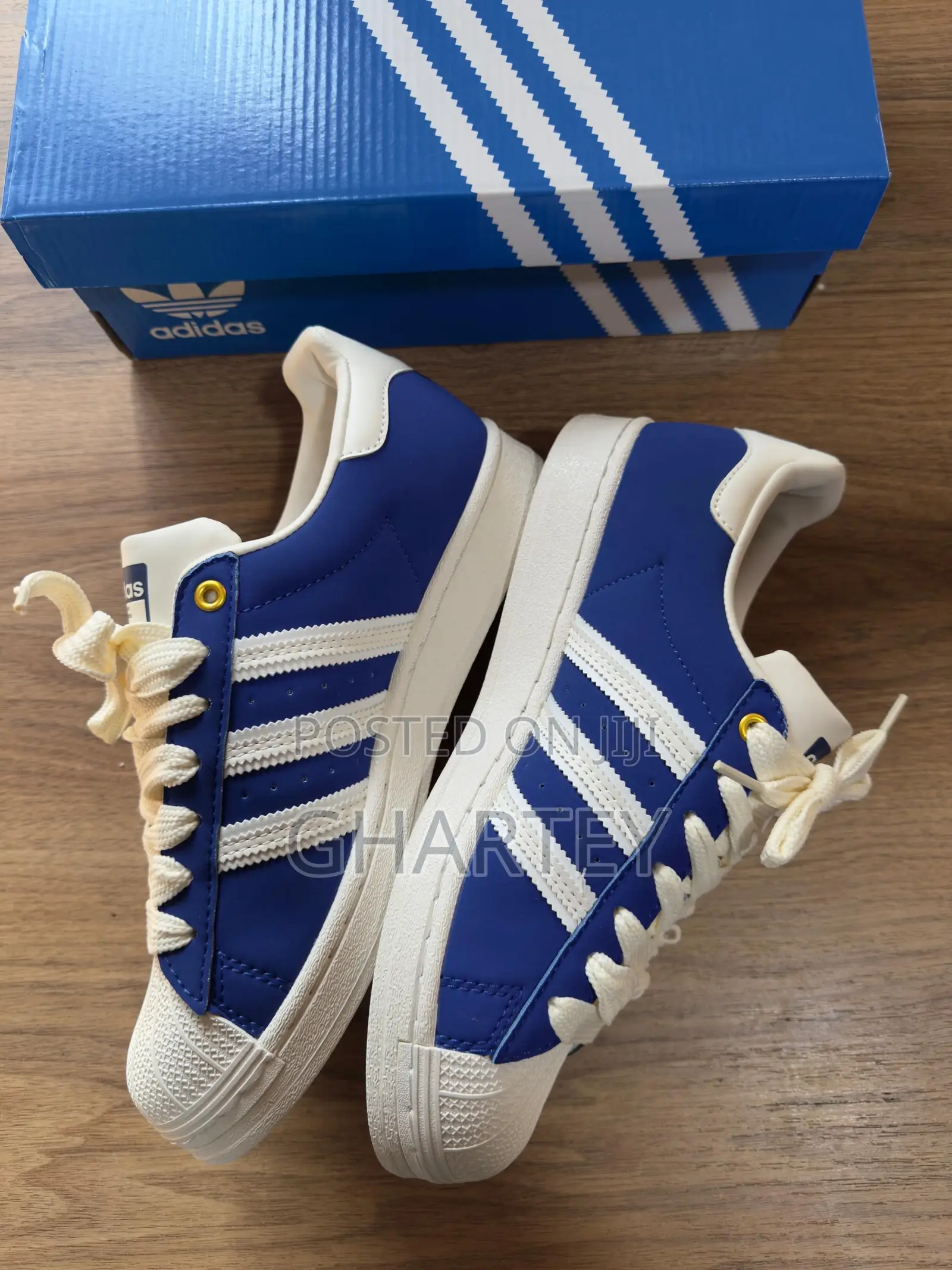 Adidas Superstar Sneakers