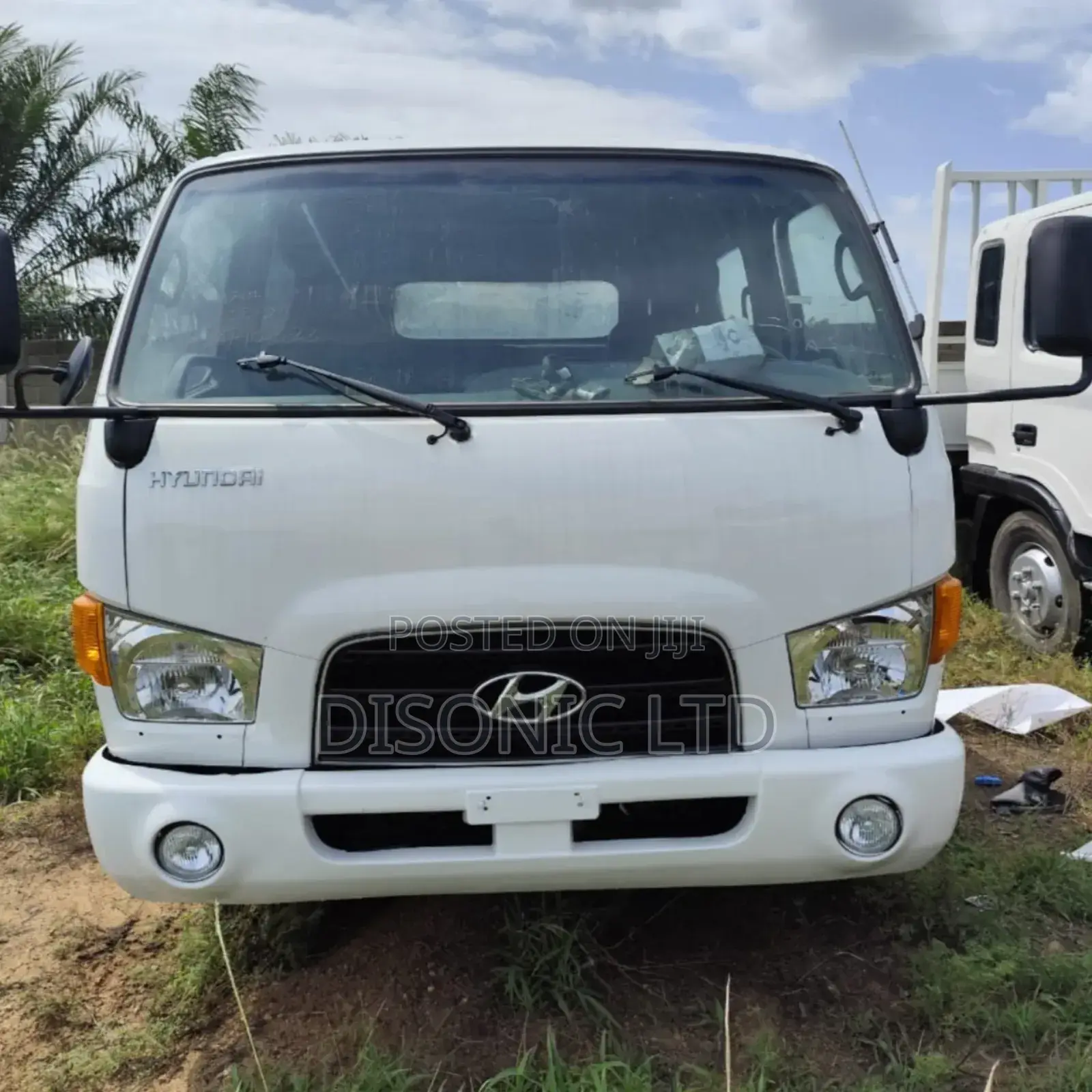 Hyundai Mighty Double Cabin 2015 White