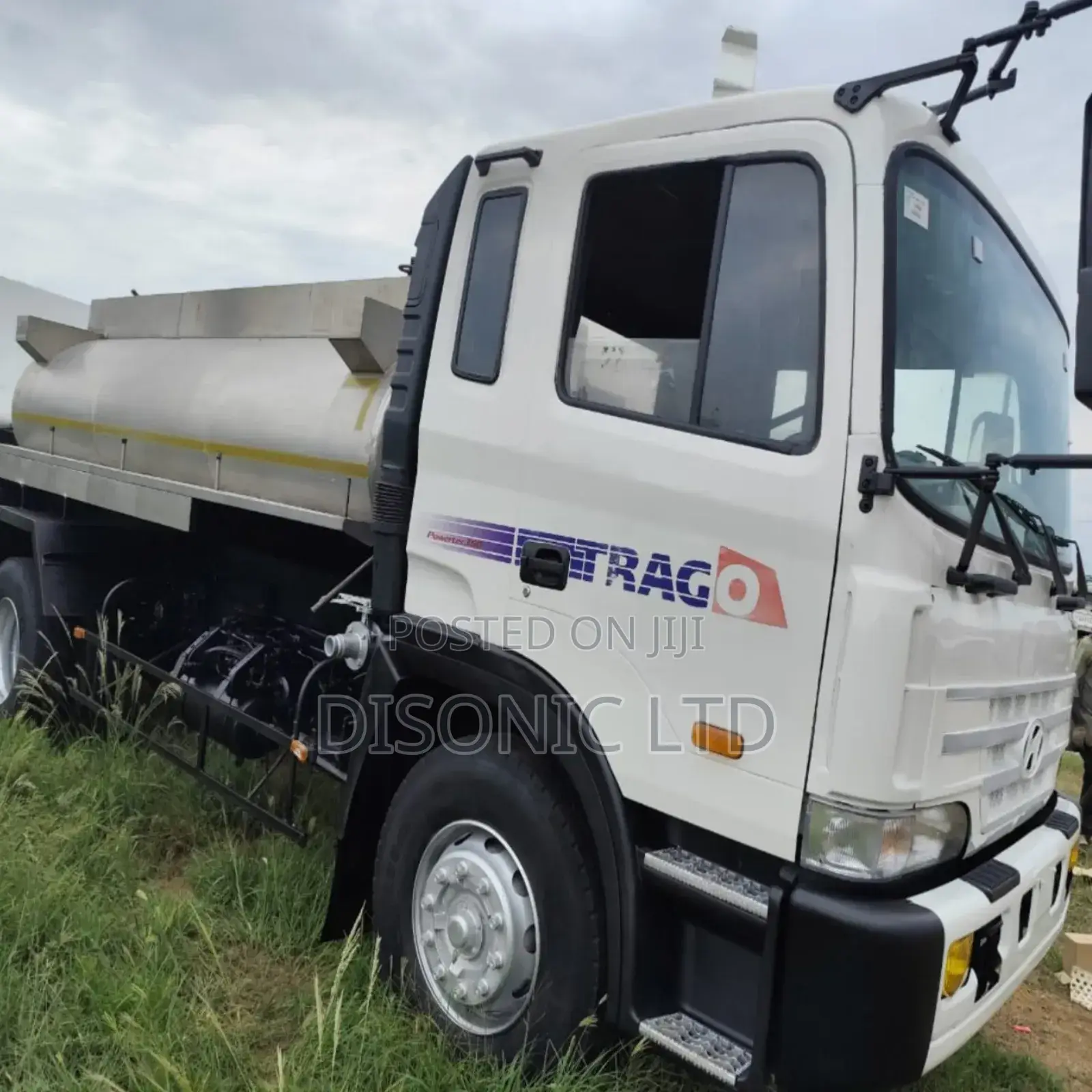 Hyundai Heavy Duty Water Tank 2015 White