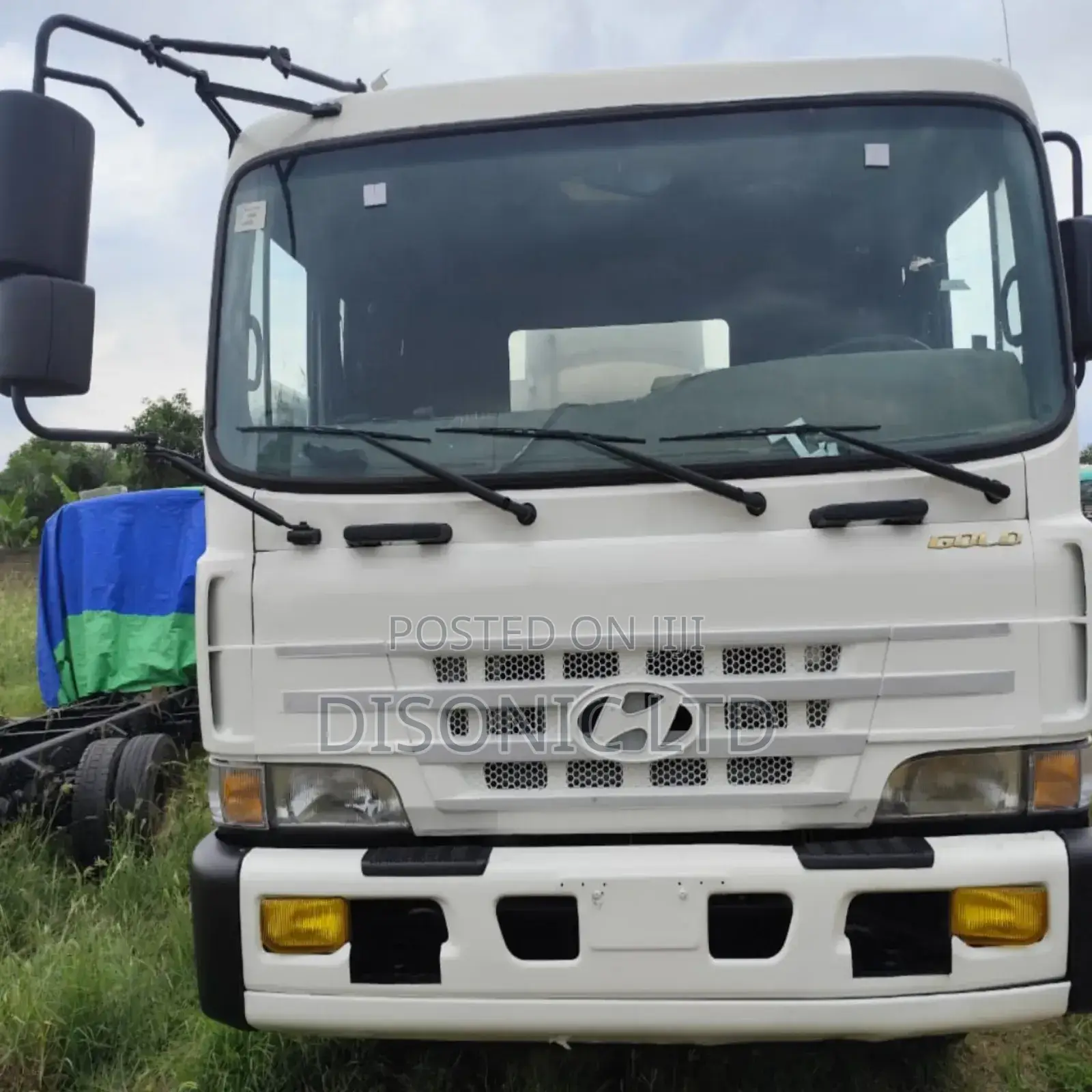 Hyundai Heavy Duty Water Tank 2015 White