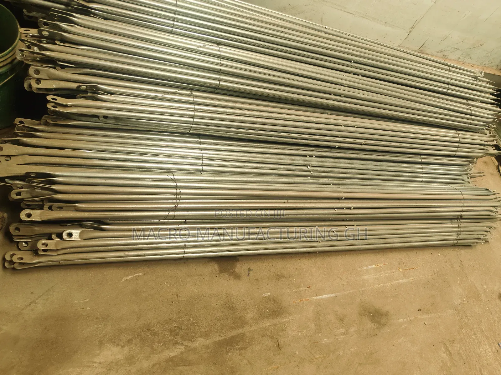 Scaffolding Brace Crossing