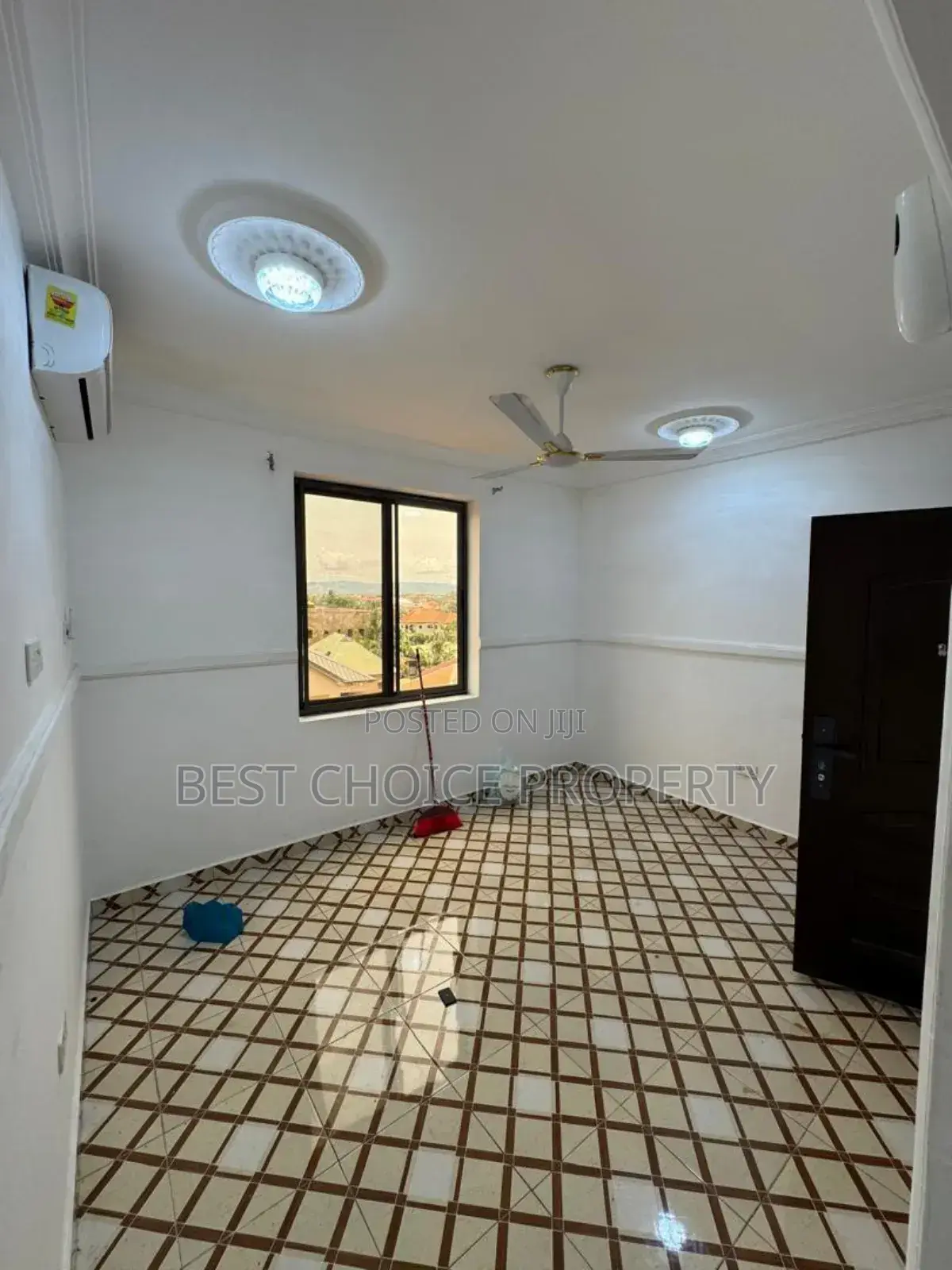 Chamber and Hall Sc Adenta Frahfrah