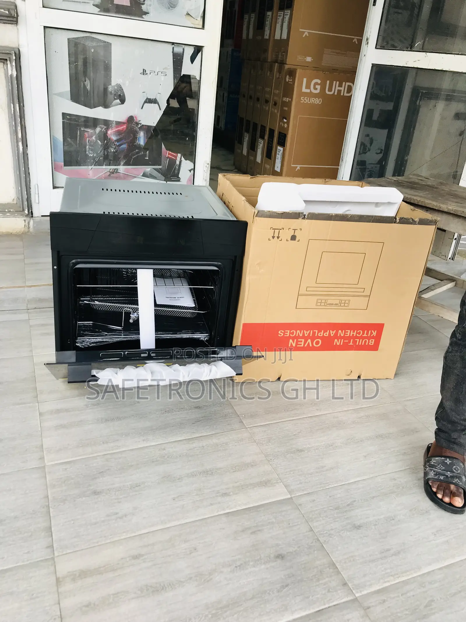 Order Tempered 60cm in-Built Black Oven