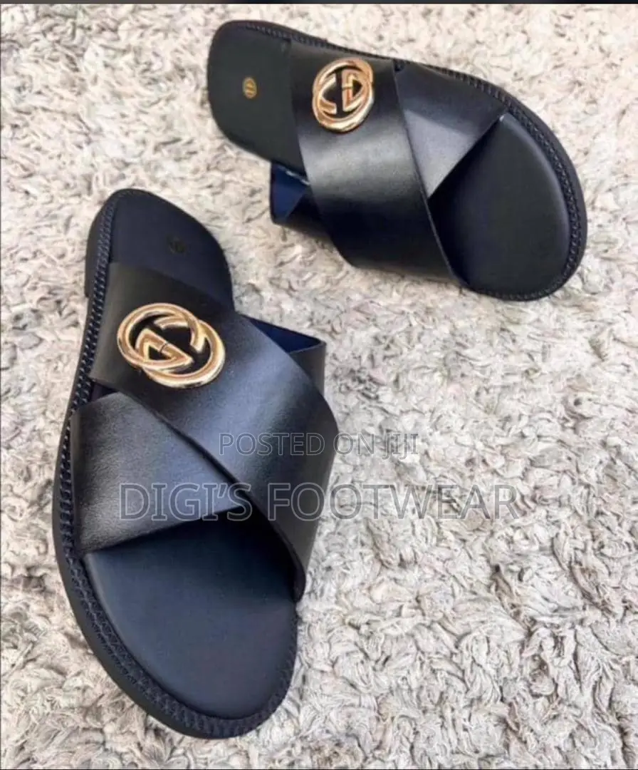 Black Leather Crossed Slippers With Gucci Crown