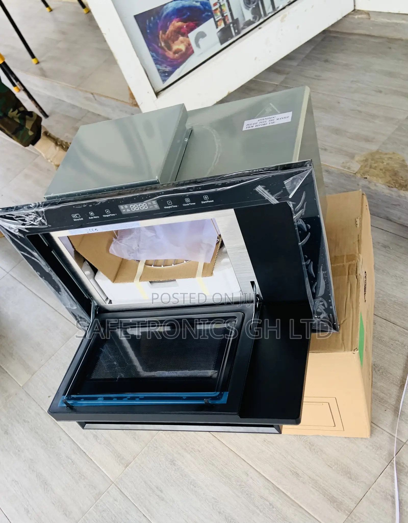 Enjoy Fast in-Built 60cm Tempered Black Microwave