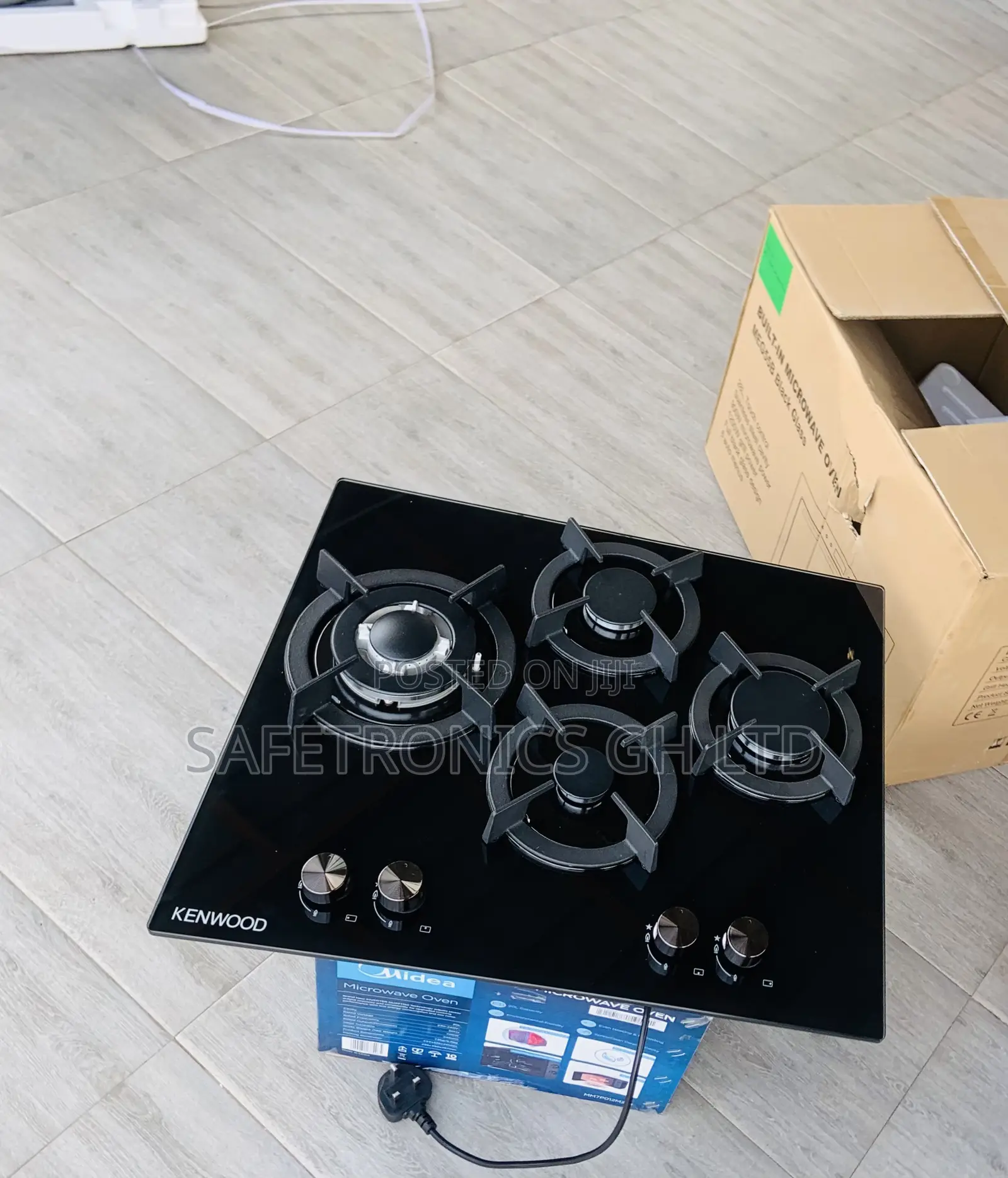 Perfect Quality Tempered 60cm 4 Gas Cooker Built-in Black