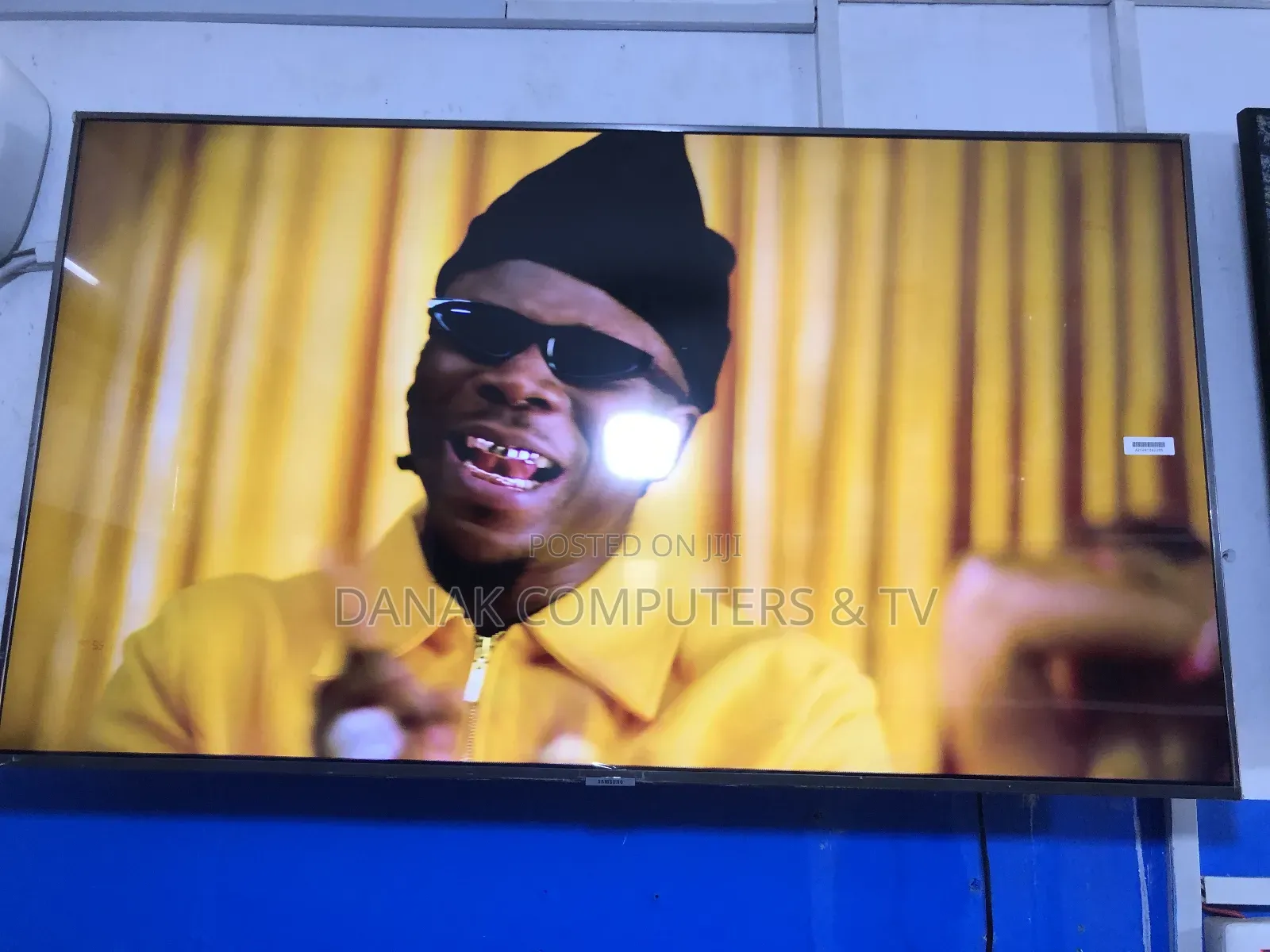 Samsung 50-Inch Tu7172 Smart Series 7