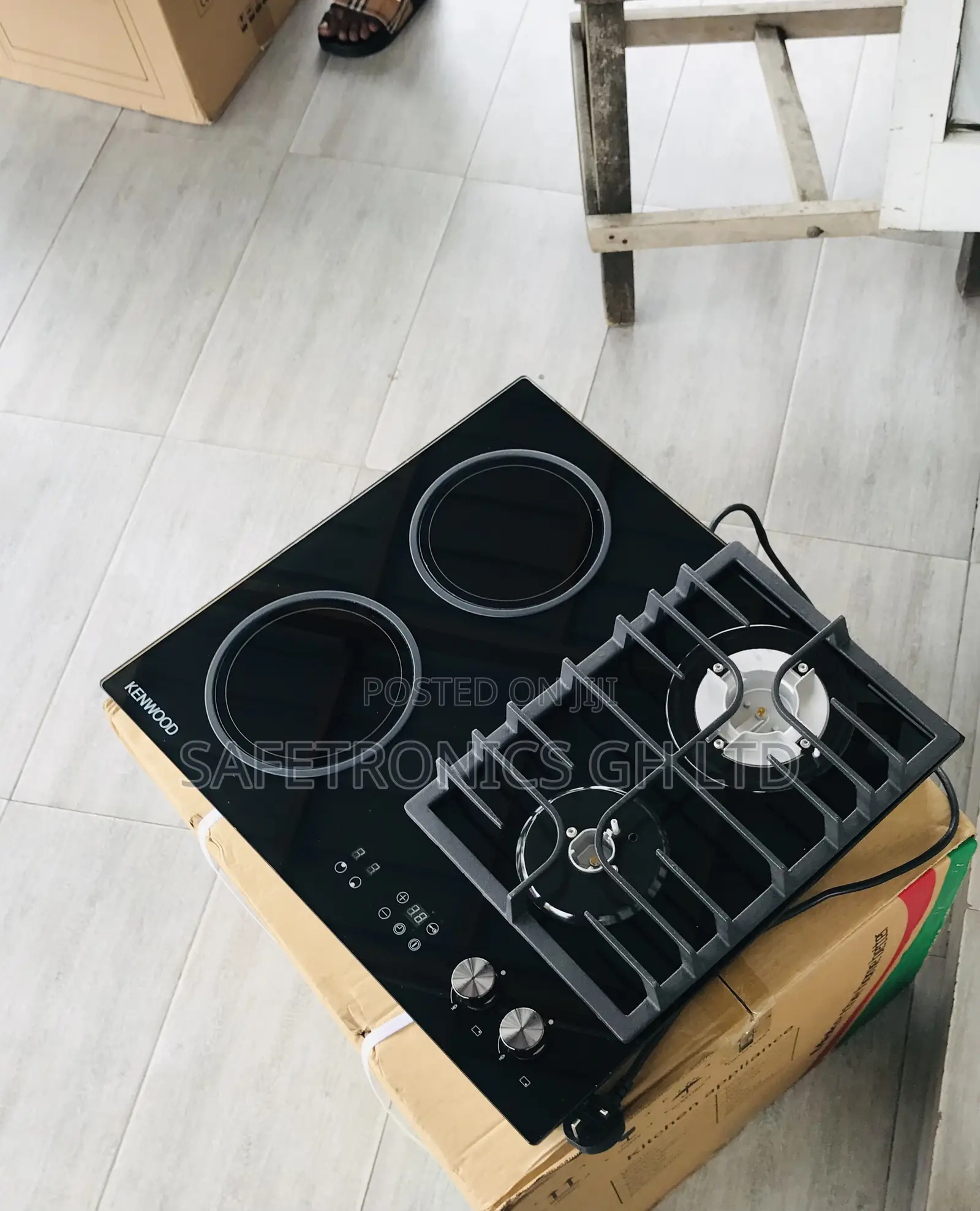 Adorable Black Ceramic 60cm 2 Gas 2 Electric Cooker