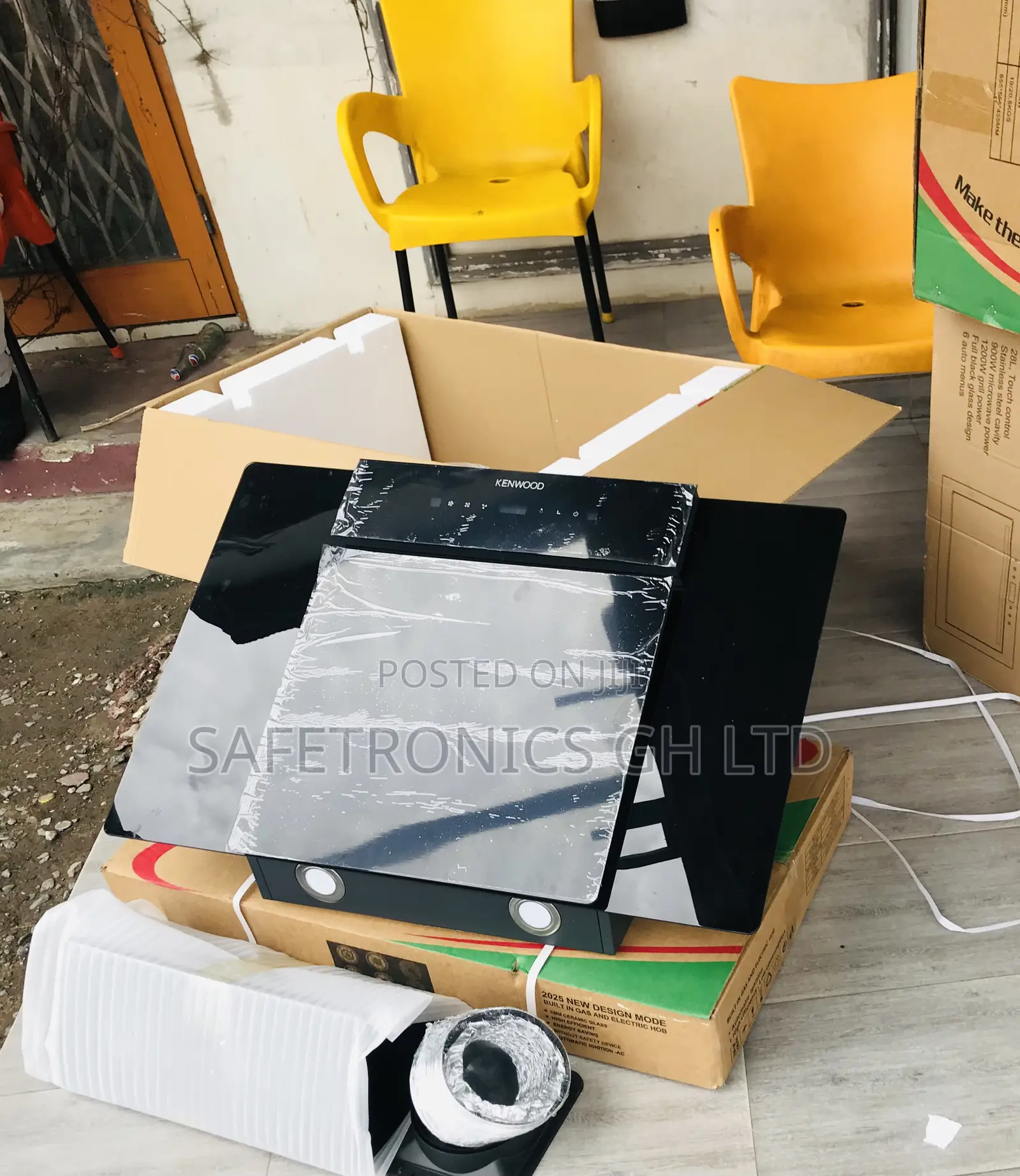 Order Black Ceramic Touch Screen Inbuilt 90cm Heat Extractor