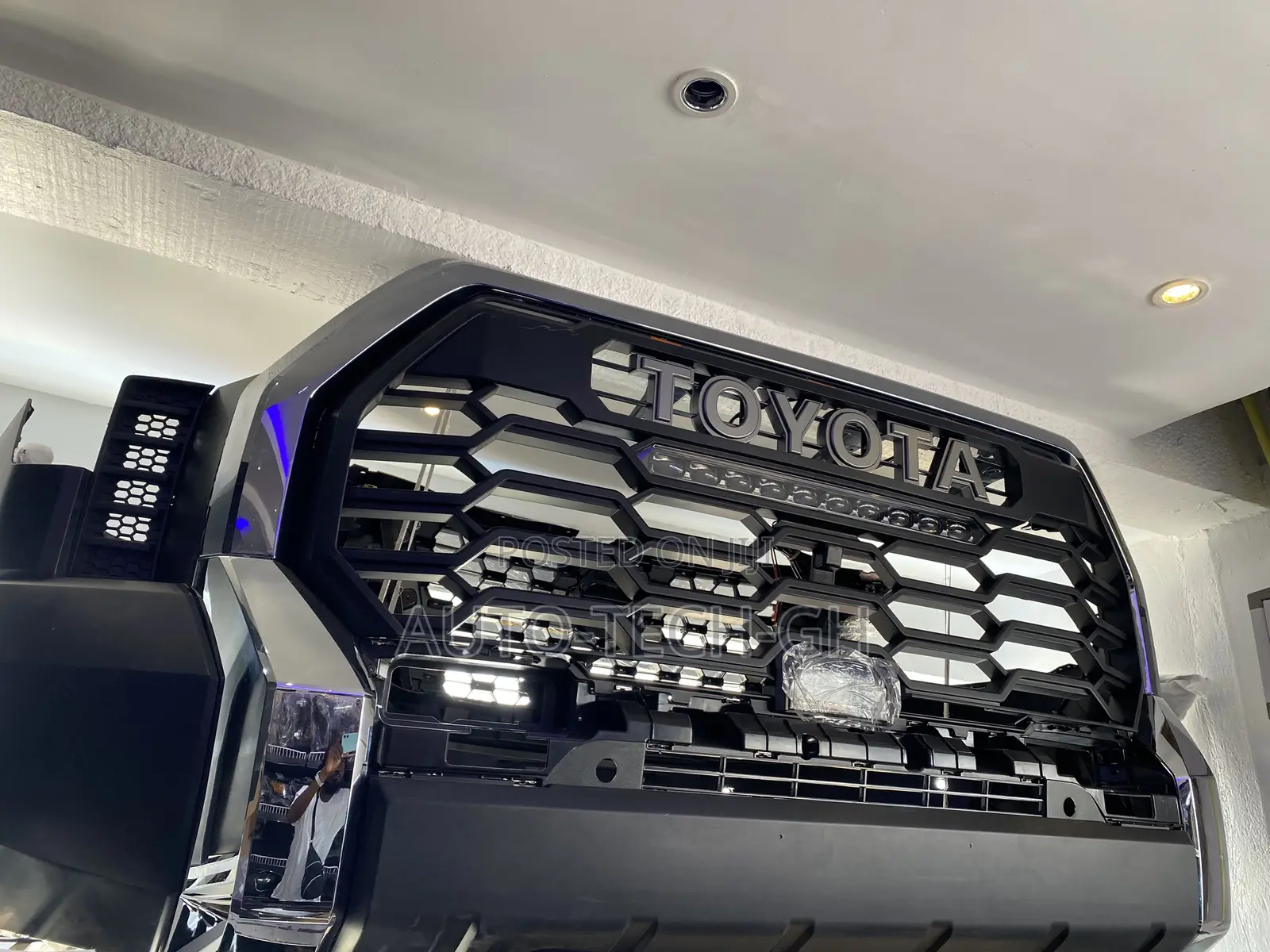 Tundra 2023 Complete Front Bumper