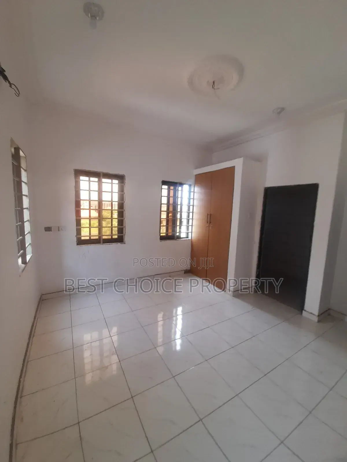 2bdrm Apartment in Lakeside for rent