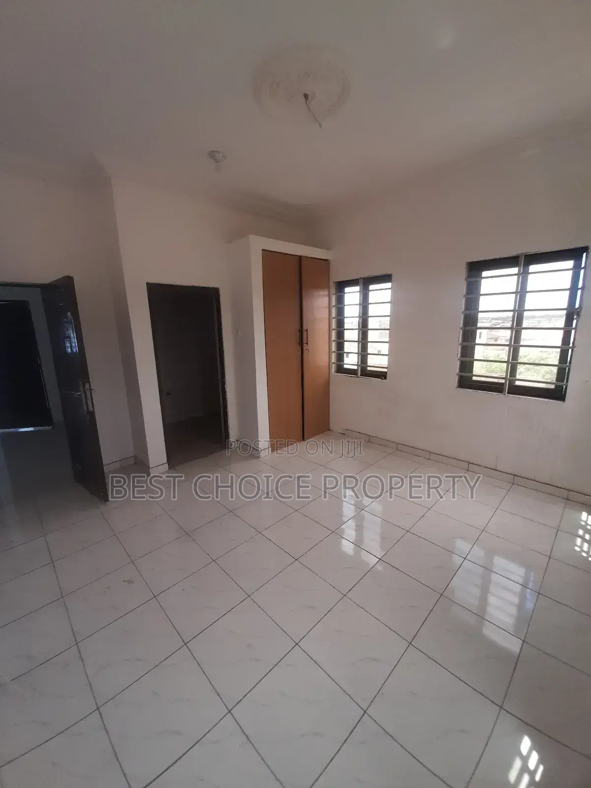 2bdrm Apartment in Lakeside for rent