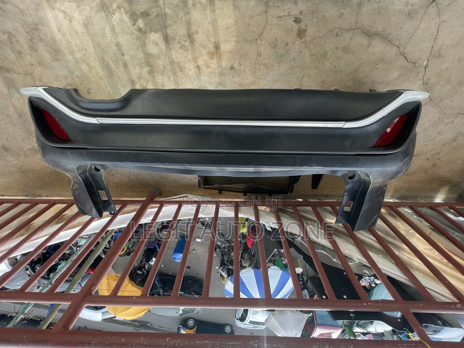 Toyota Highlander 2022,2021,2023 Back Bumper Complete