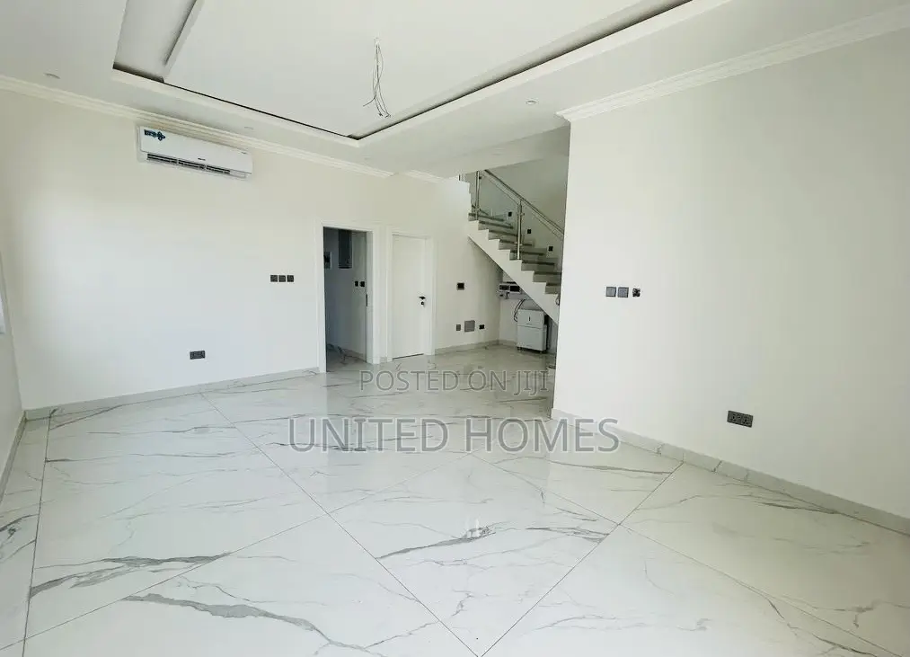 3bdrm House in Airport Residential Area for sale