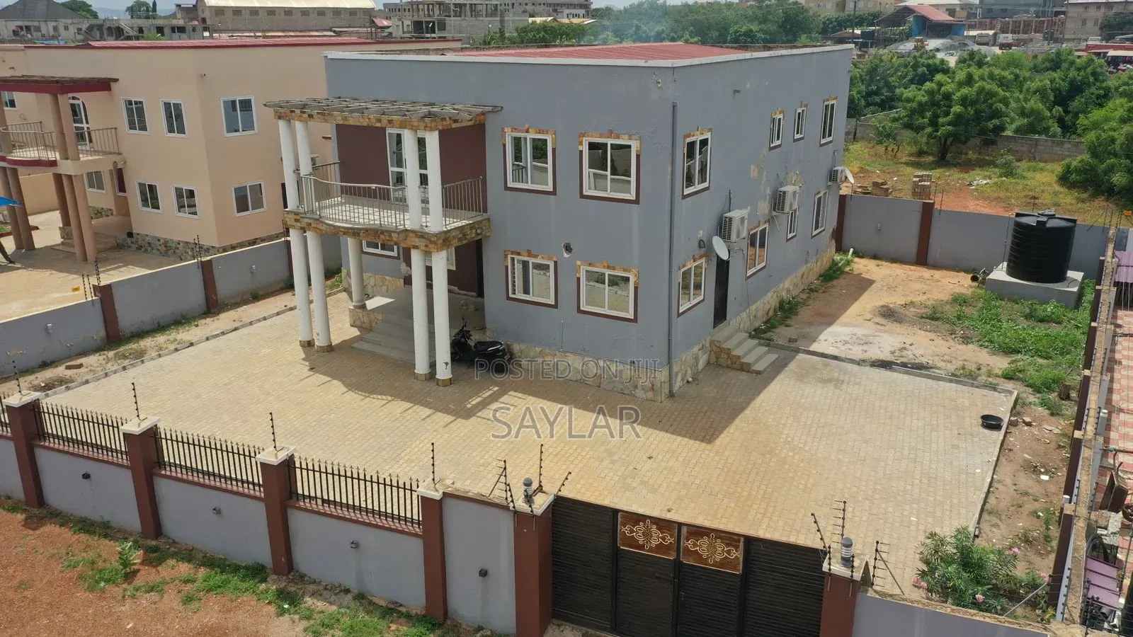 5bdrm Condo in Enjoyy Estates, Accra Metropolitan for sale