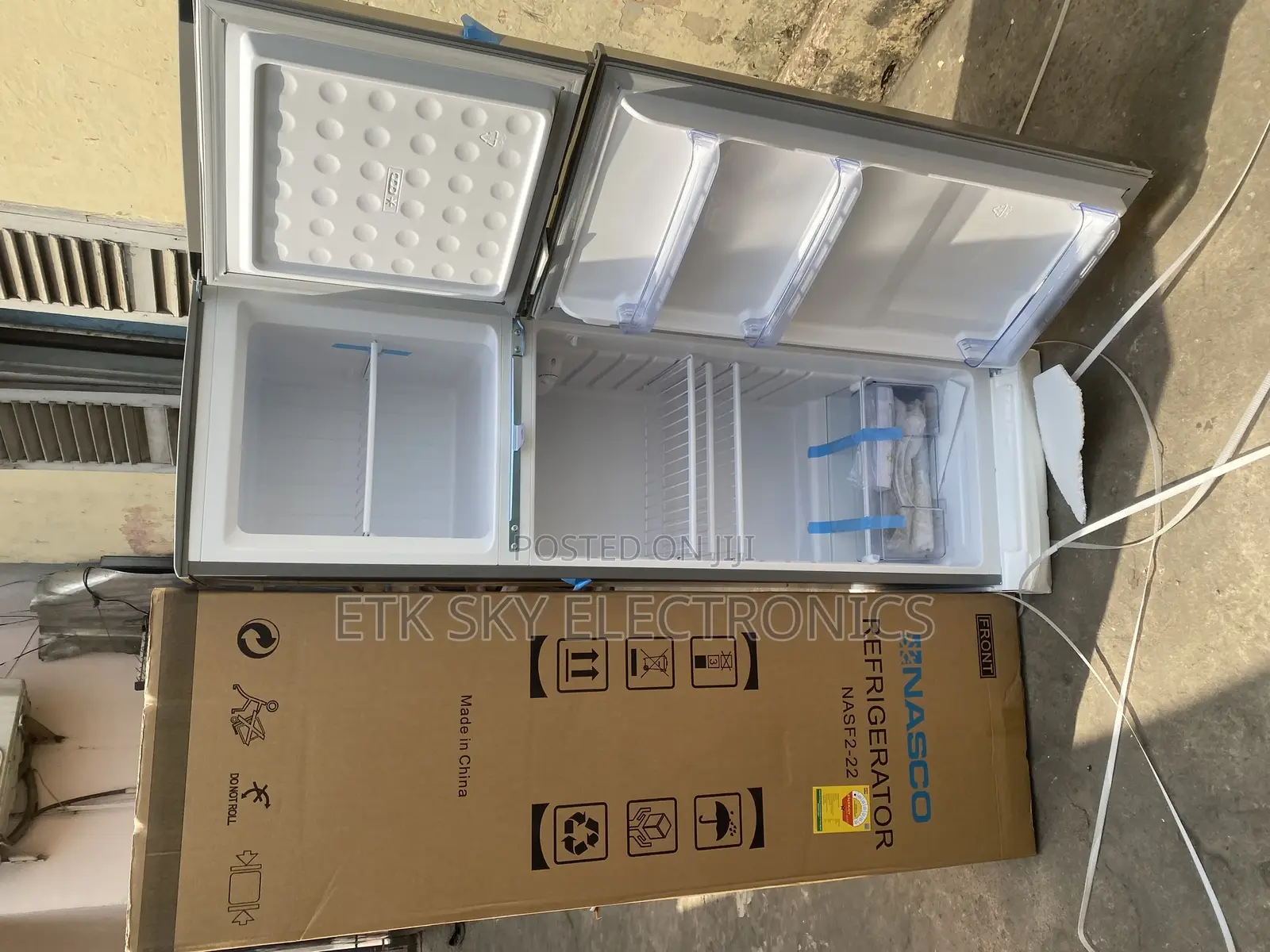 Immersing Nasco 166liters Top Freezer Fridge