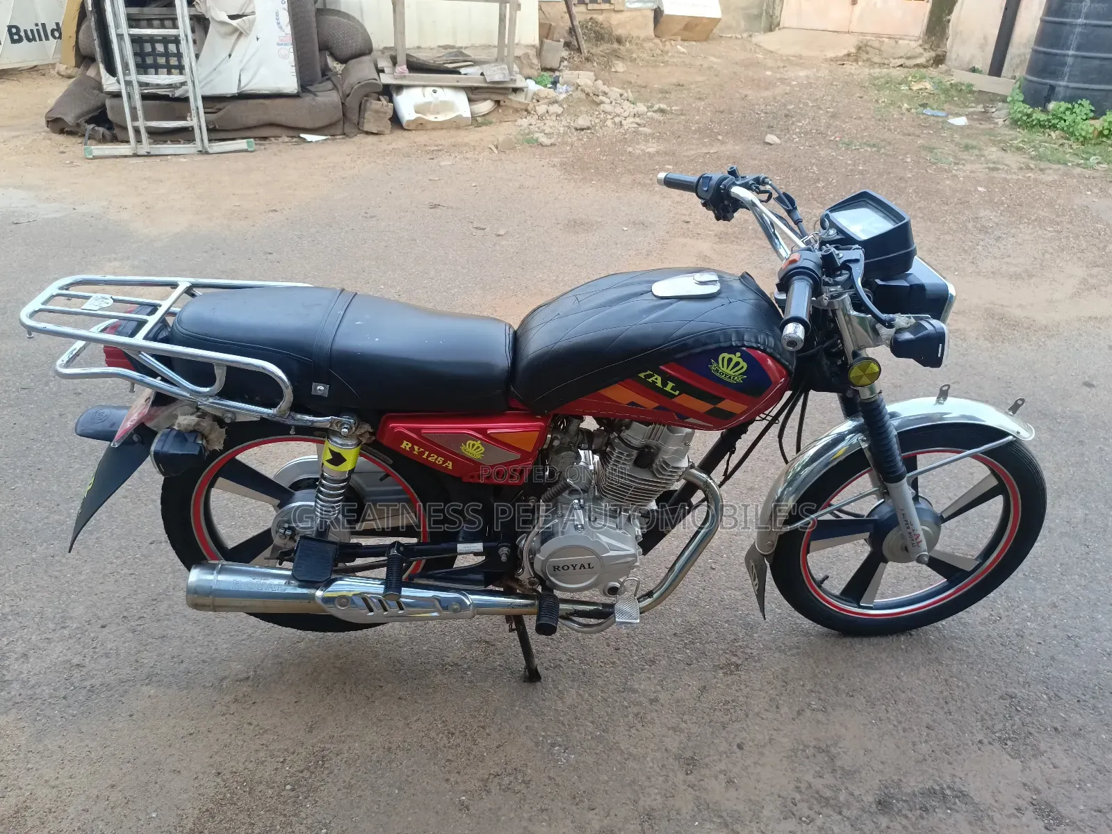 Royal Motorcycle 2022 Red