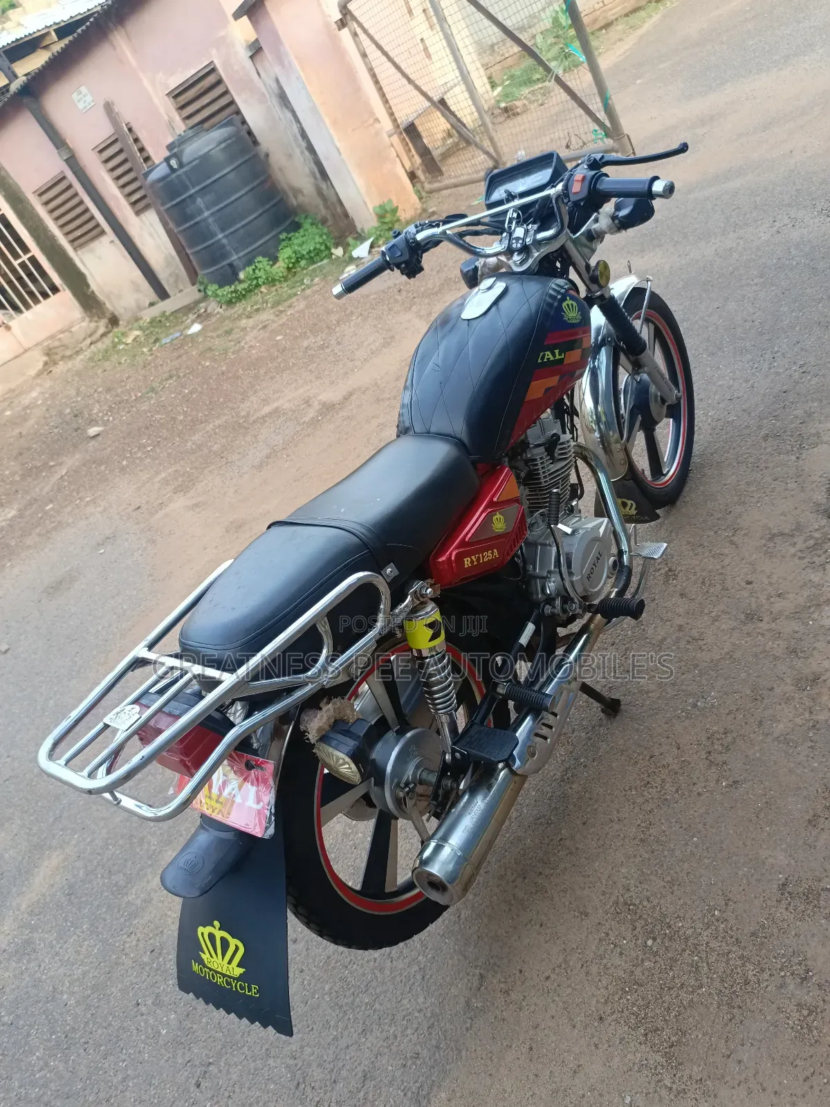 Royal Motorcycle 2022 Red